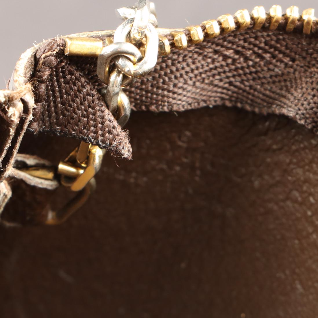 Louis Vuitton Key Pouch in Monogram Canvas