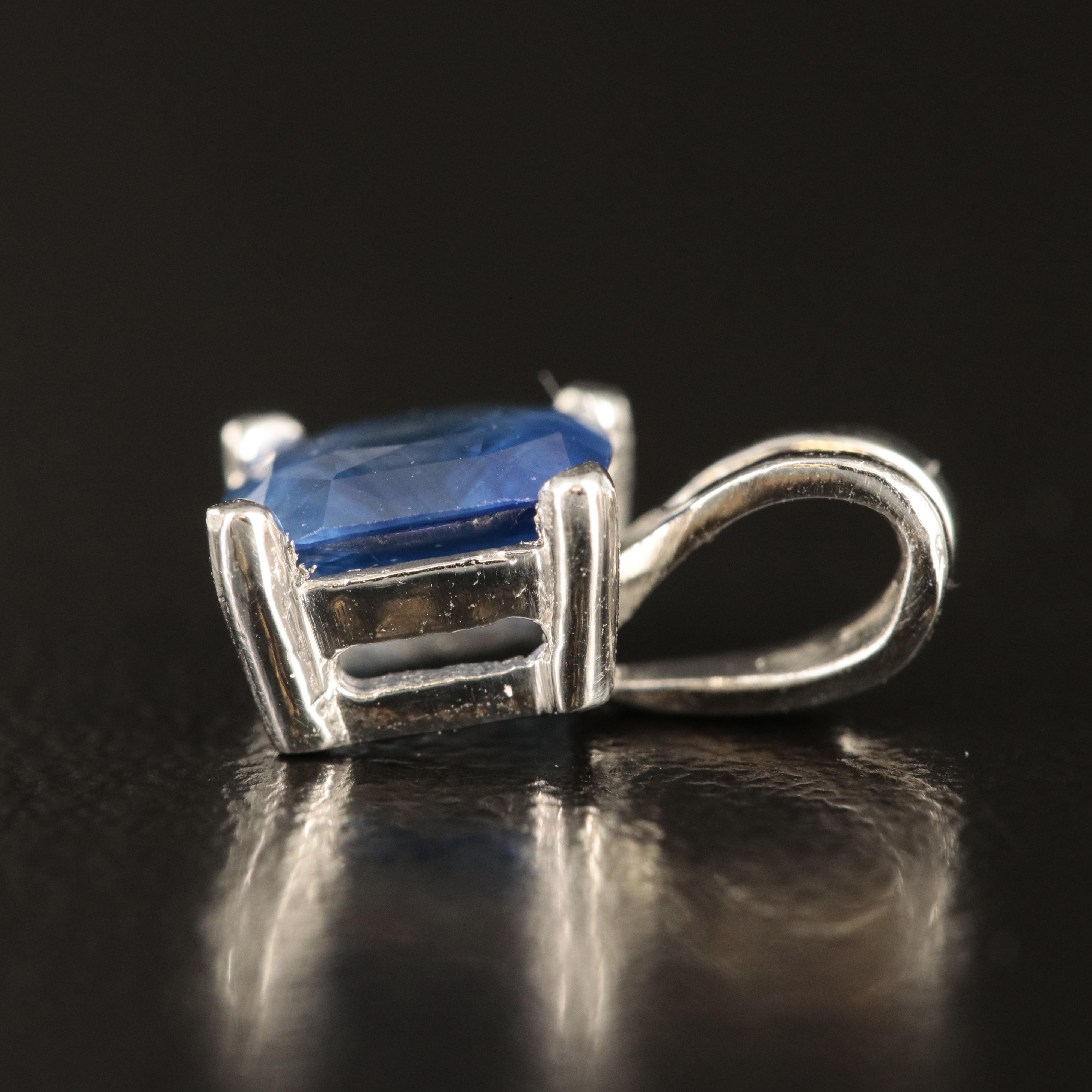 Platinum 1.38 CT Sapphire Pendant