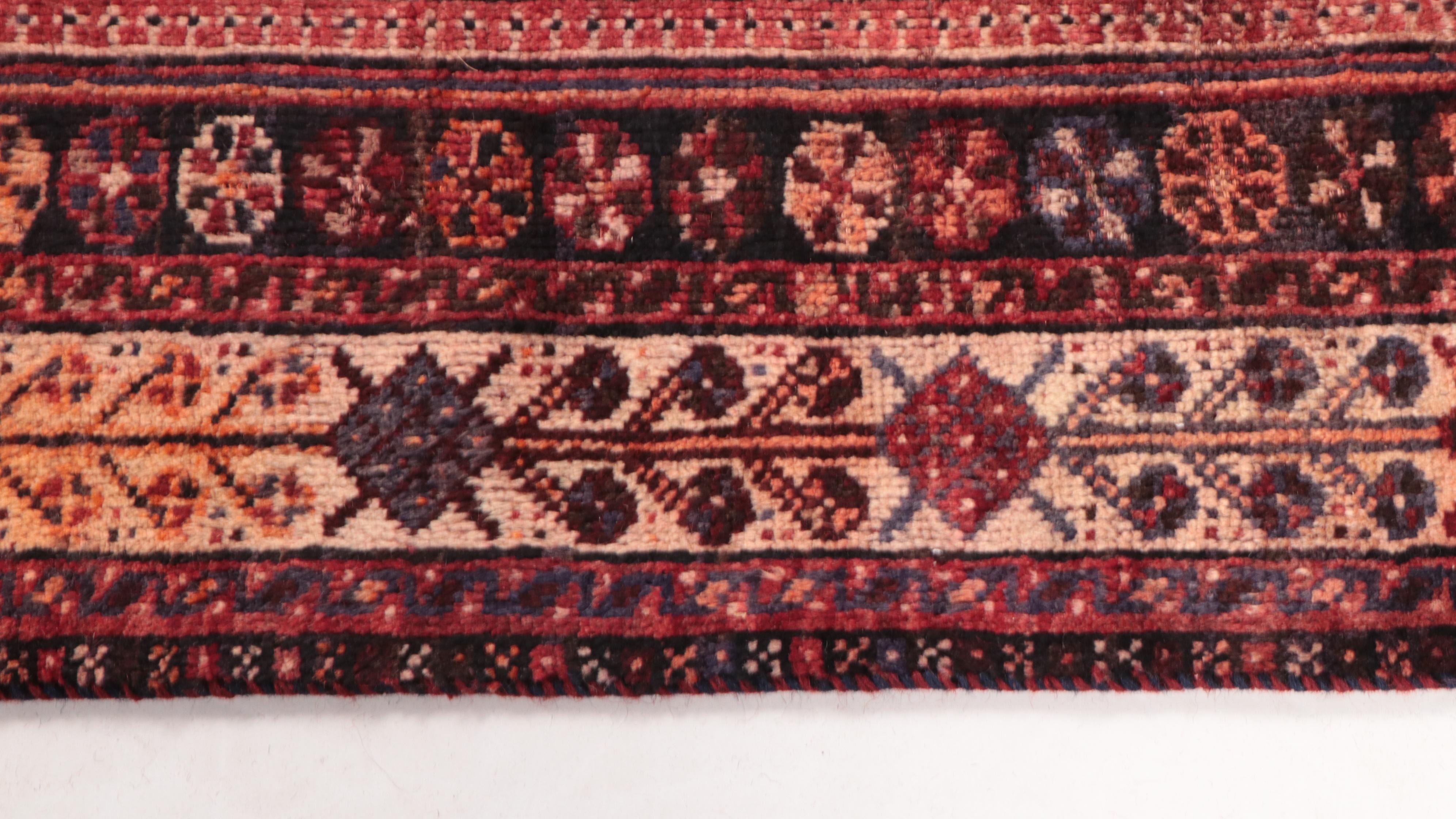 5'7 x 8'3 Hand-Knotted Persian Qashqai Area Rug