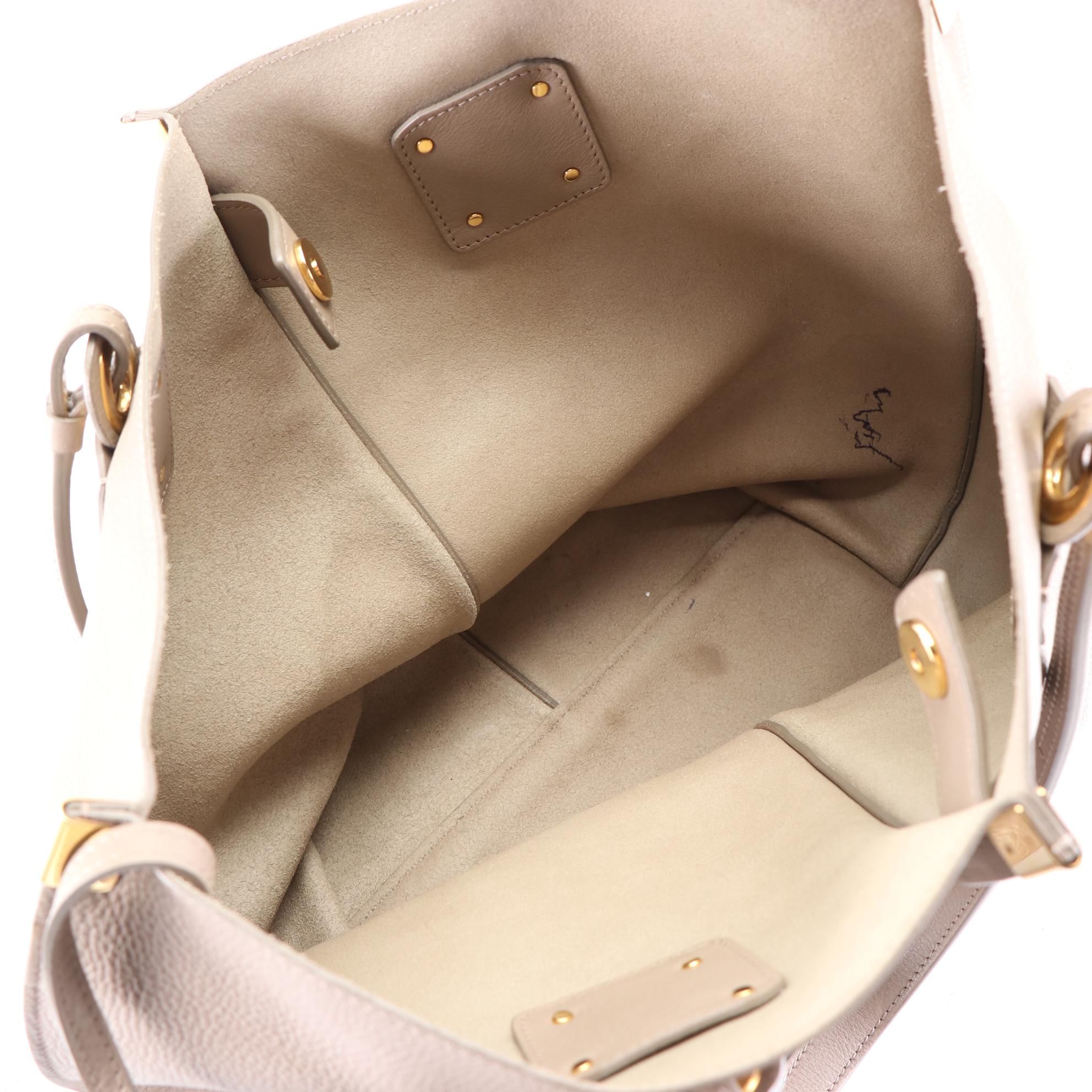 Chloé Medium Vick Tote in Grain Leather with Zip Pouch