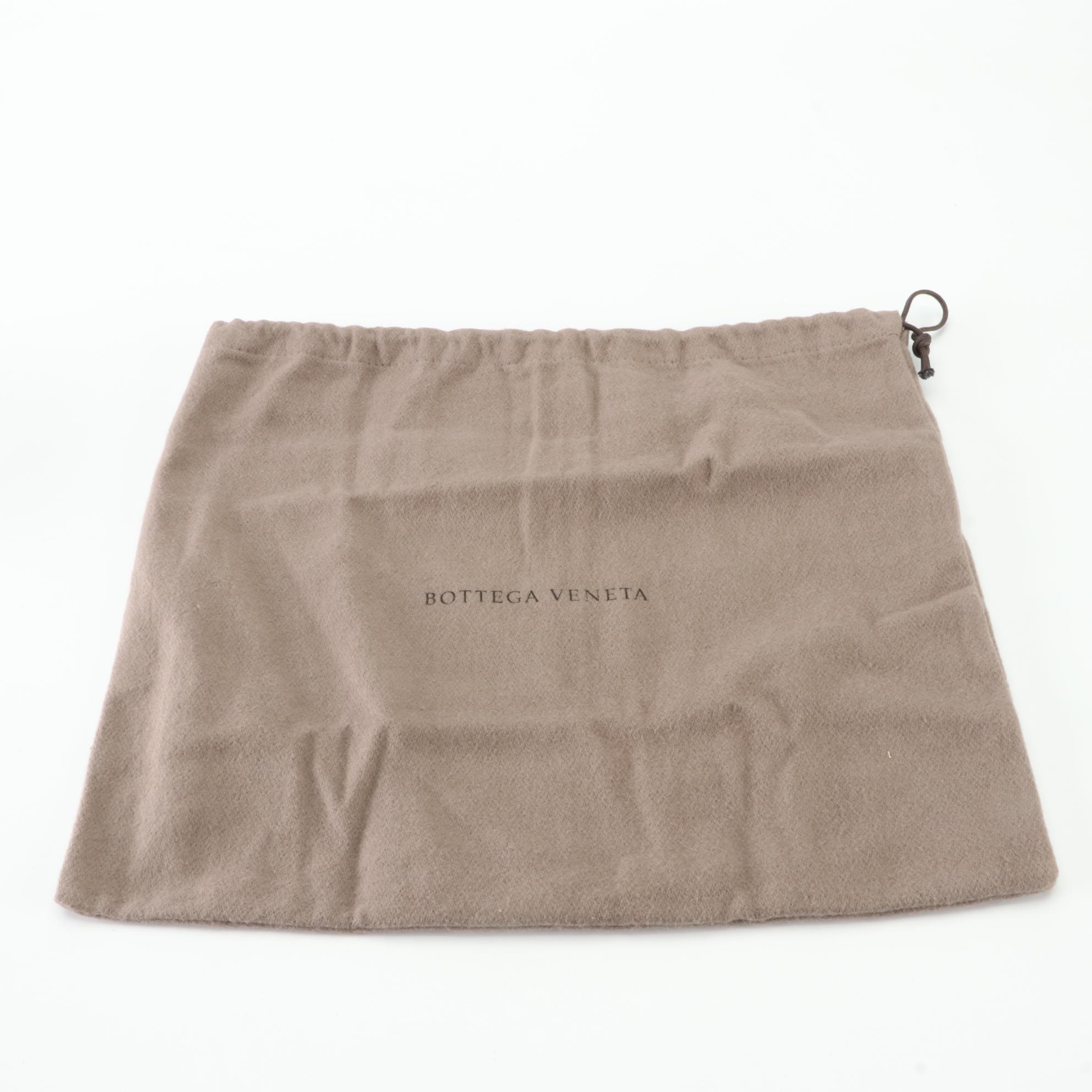 Bottega Veneta Flat Wristlet Clutch in Laser Cut Leather