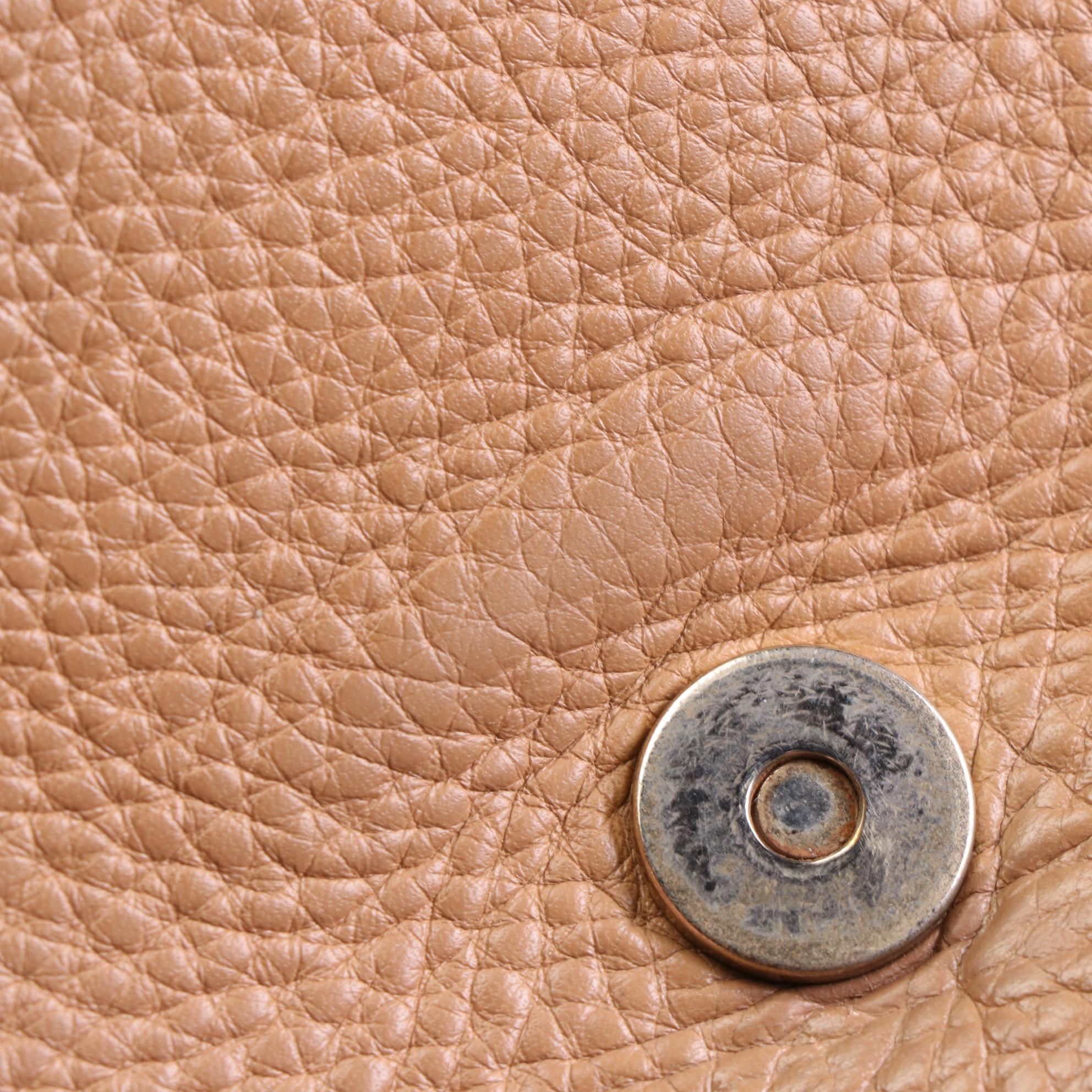 Gucci Medium Soho Flap Crossbody Bag in Grain Leather with Chain Strap