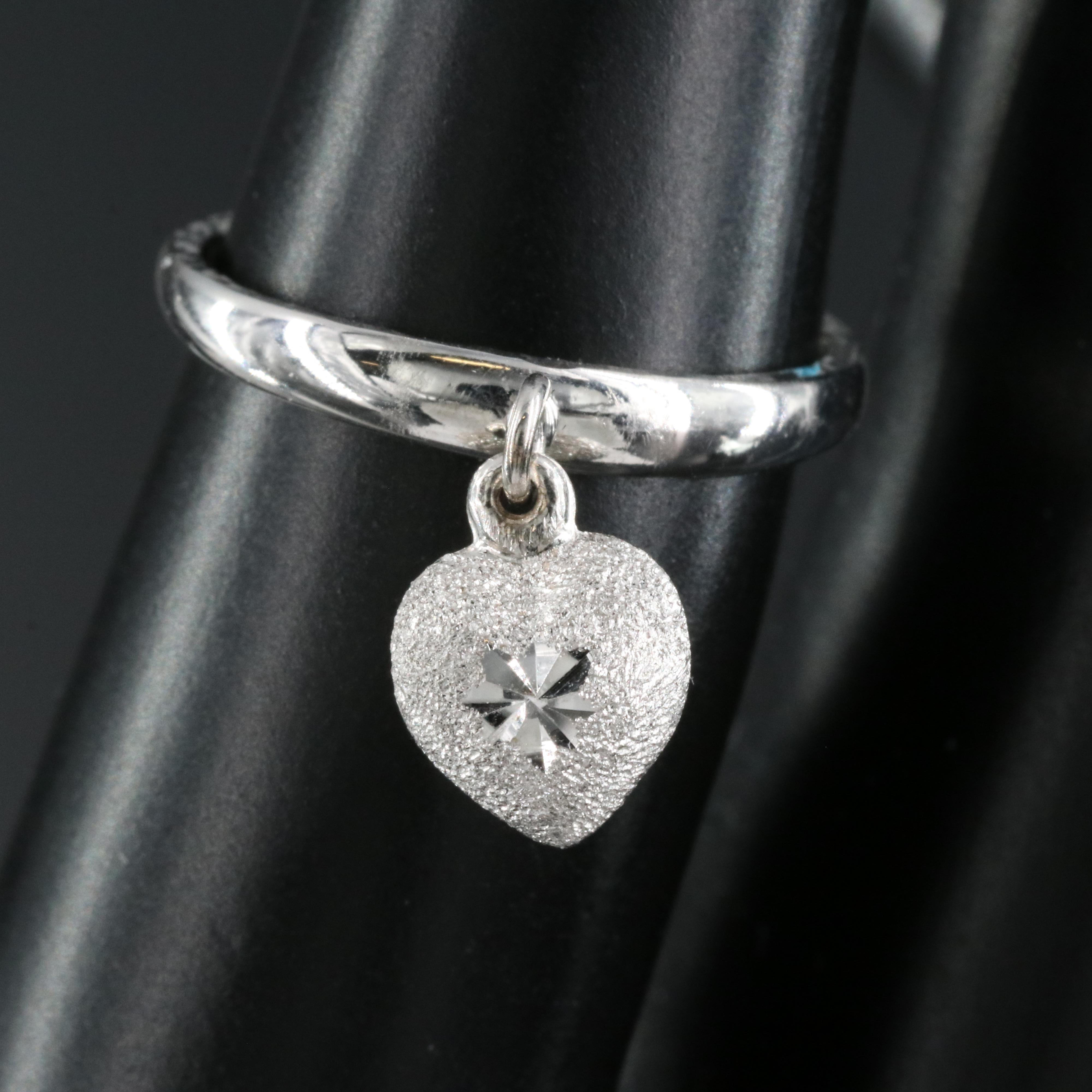 14K Starburst Heart Charm Ring