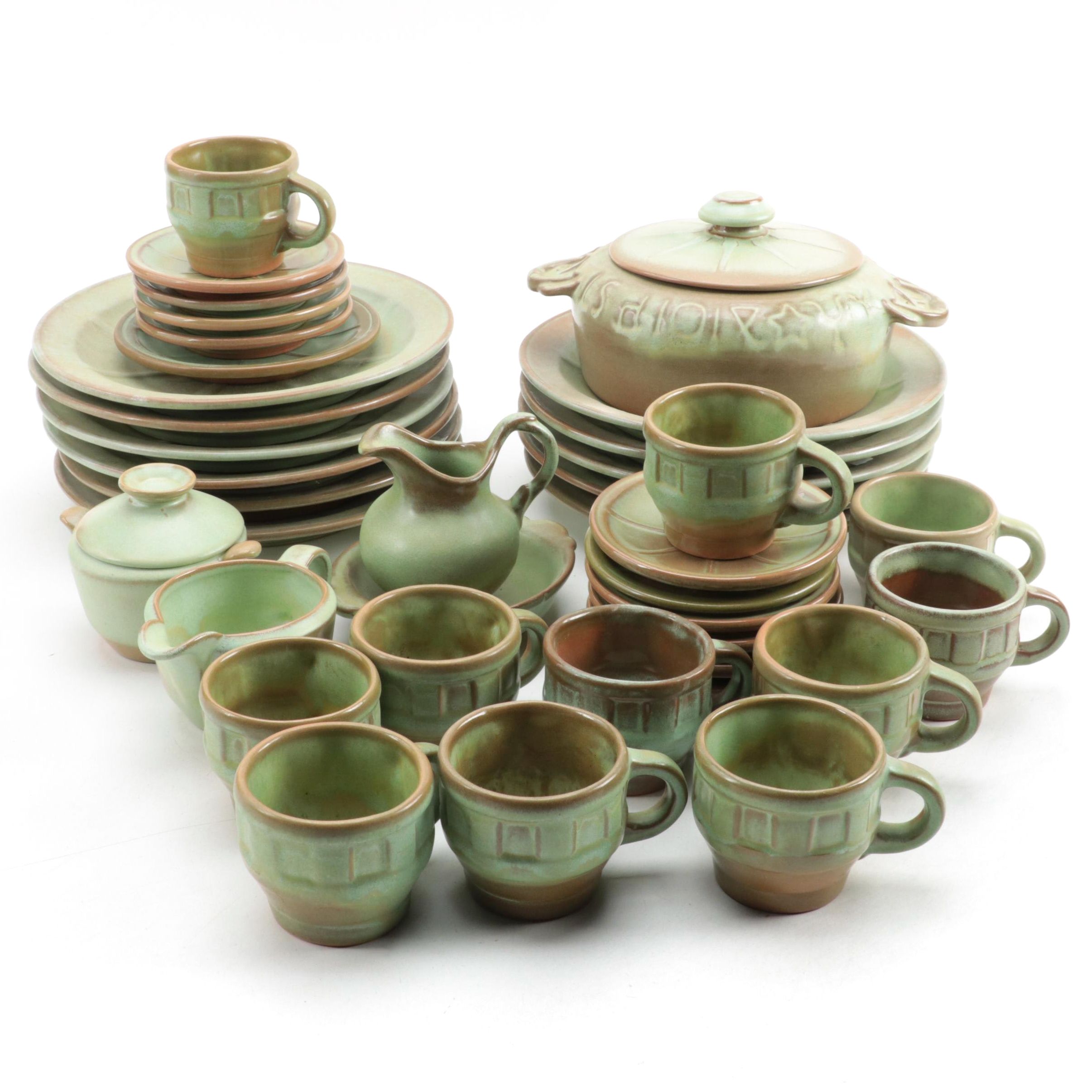 Frankoma Pottery Prairie Green "Wagon Wheel" Dinnerware, Mid to Late 20th C.