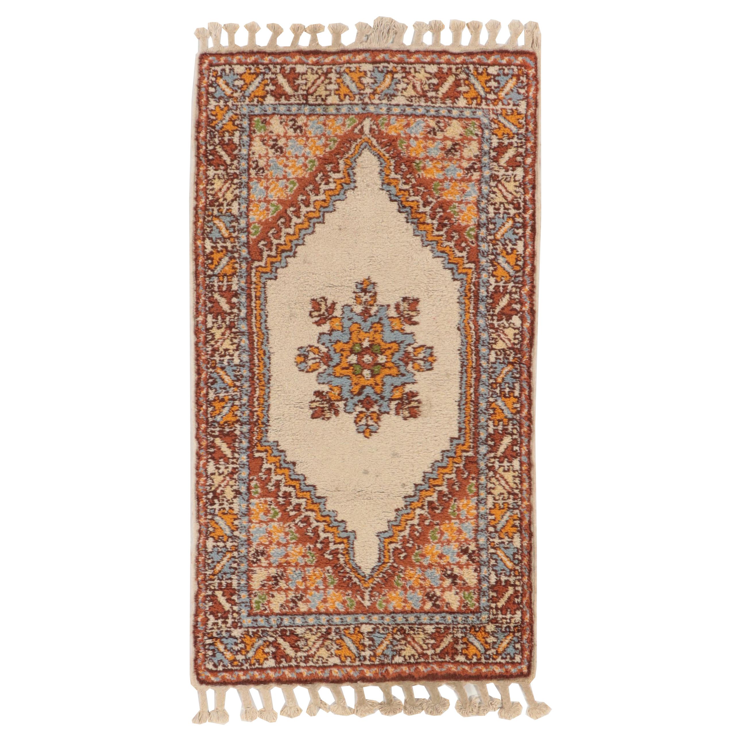 2'8 x 5'4 Hand-Knotted Moroccan Accent Rug