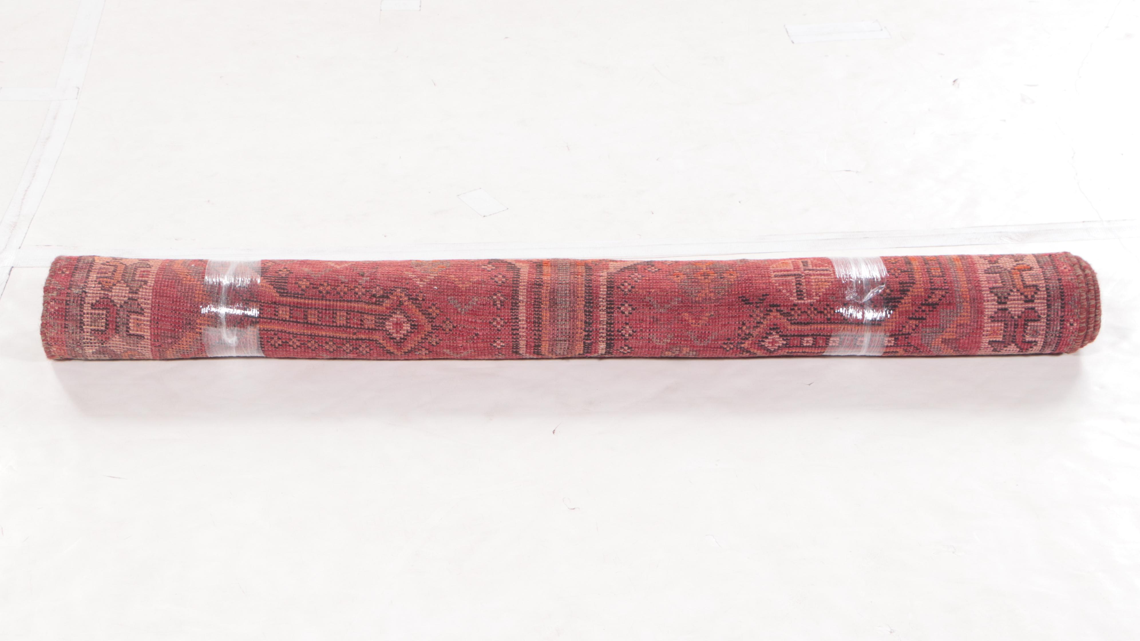 4'9 x 8'5 Hand-Knotted Persian Shiraz Area Rug