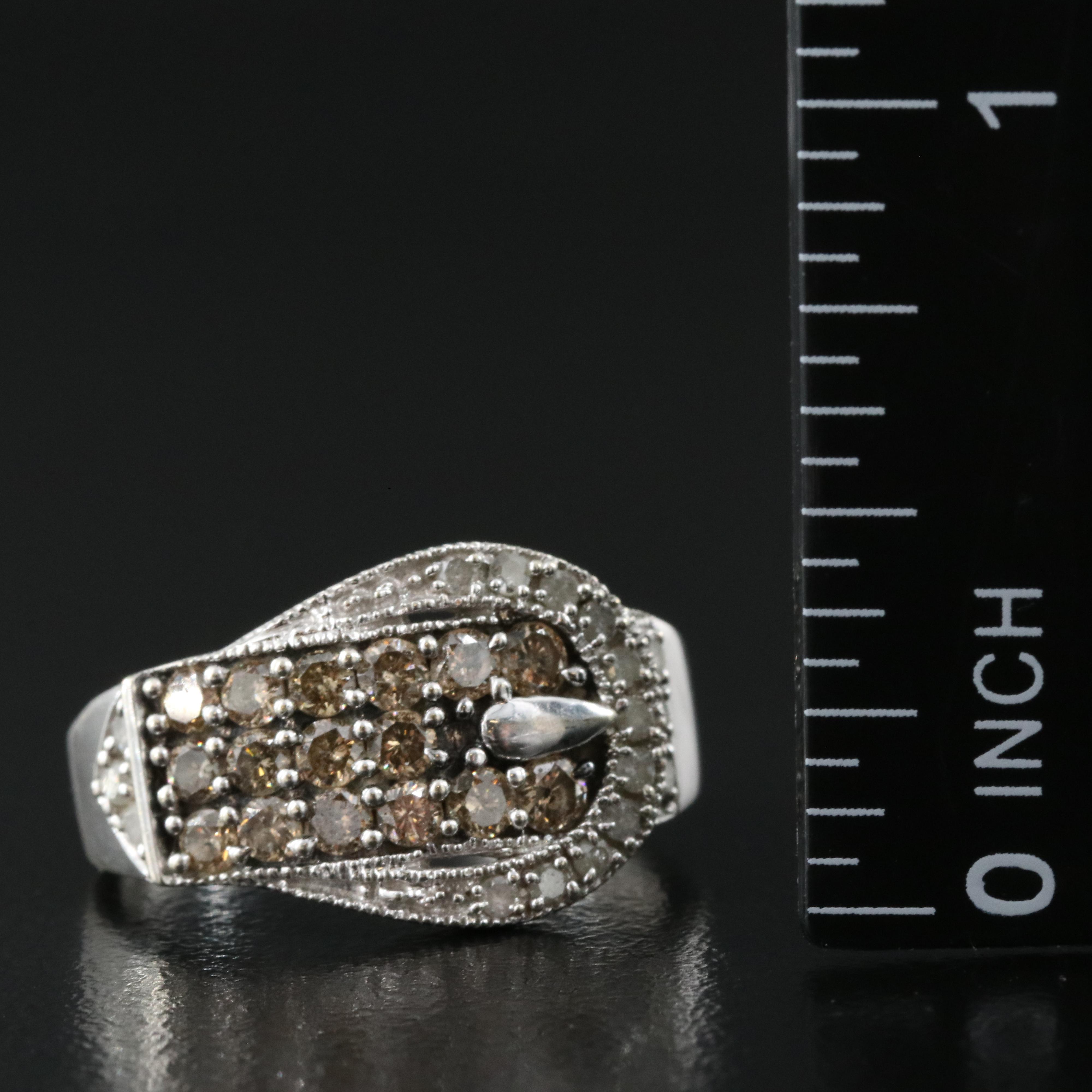 10K 0.99 CTW Diamond Buckle Ring