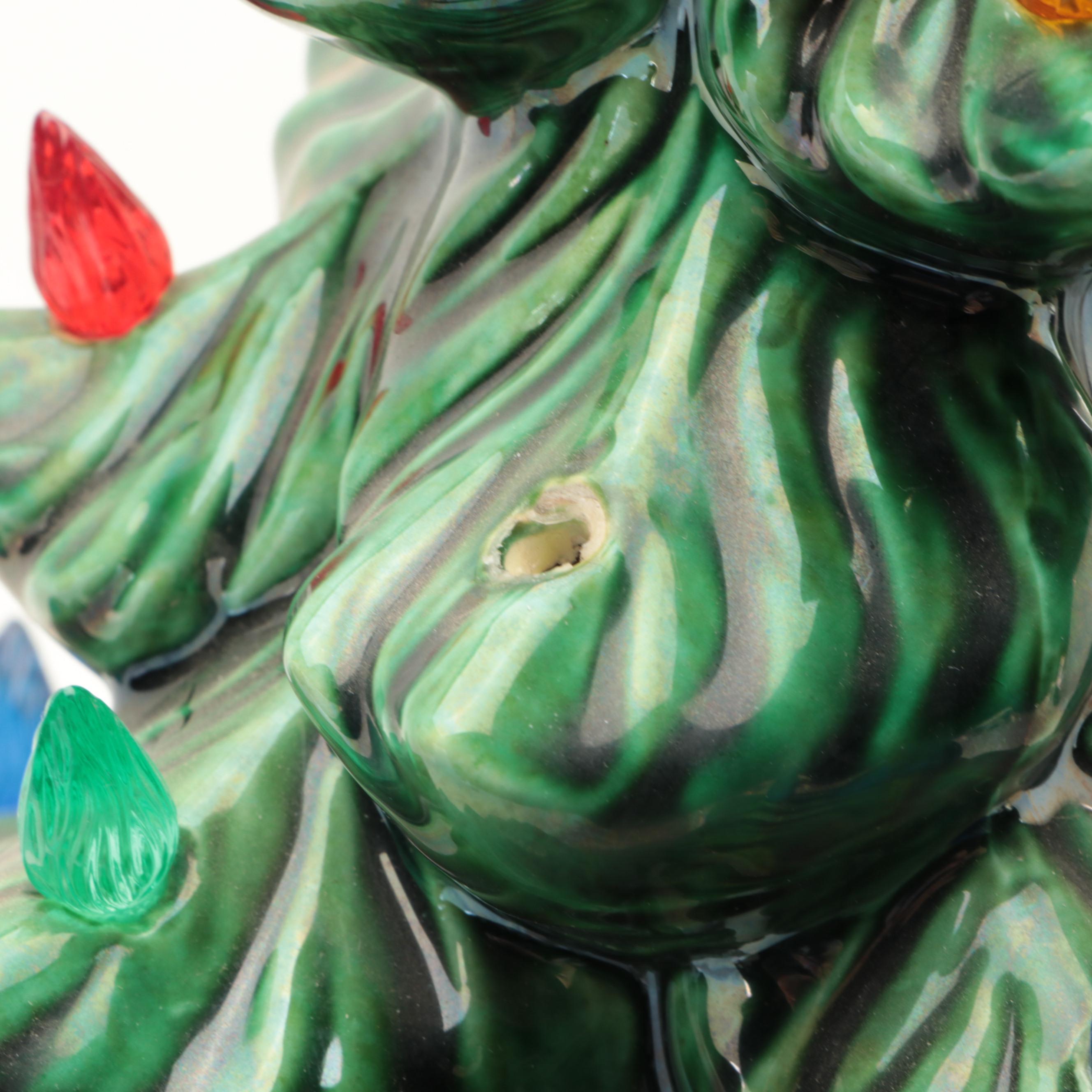 Atlantic Mold Illuminated Ceramic Tabletop Christmas Tree, Late 20th Century