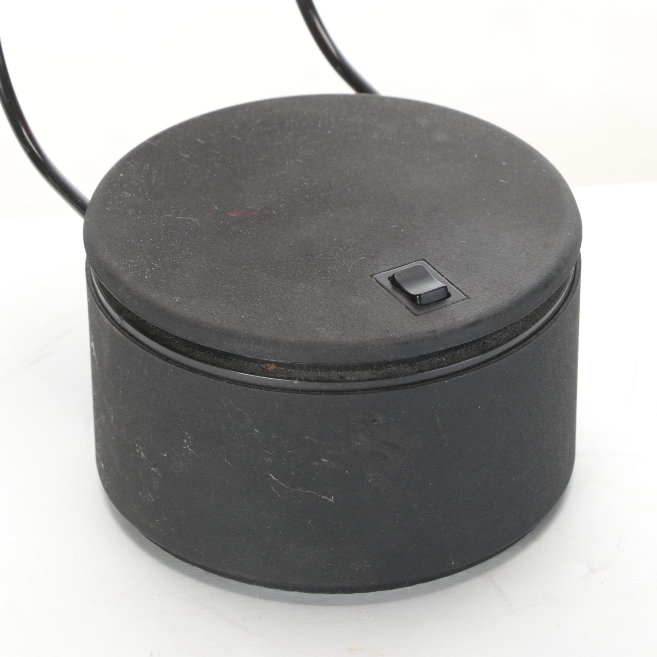 PAF Studio Mario Barbaglia and Marco Colombo Cantilever "Dove" Lamp