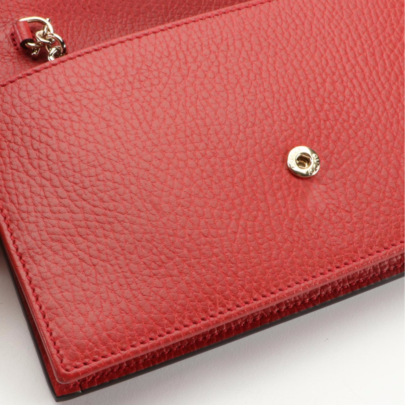 Gucci Interlocking Wallet on Chain in Grain Leather