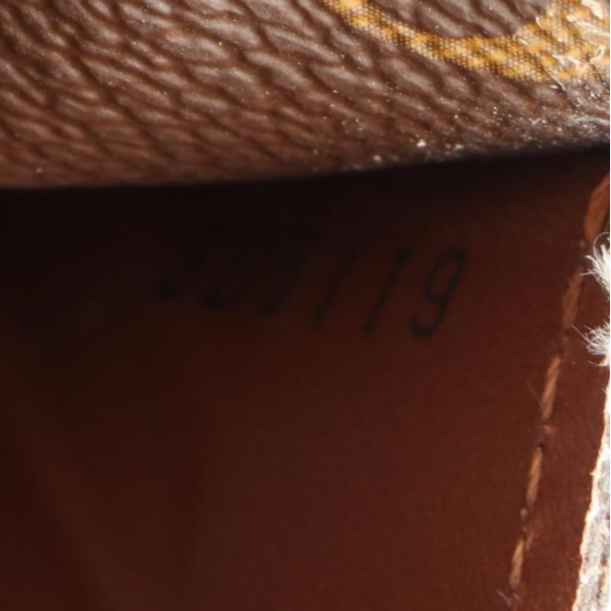 Louis Vuitton Sarah Wallet in Monogram Canvas