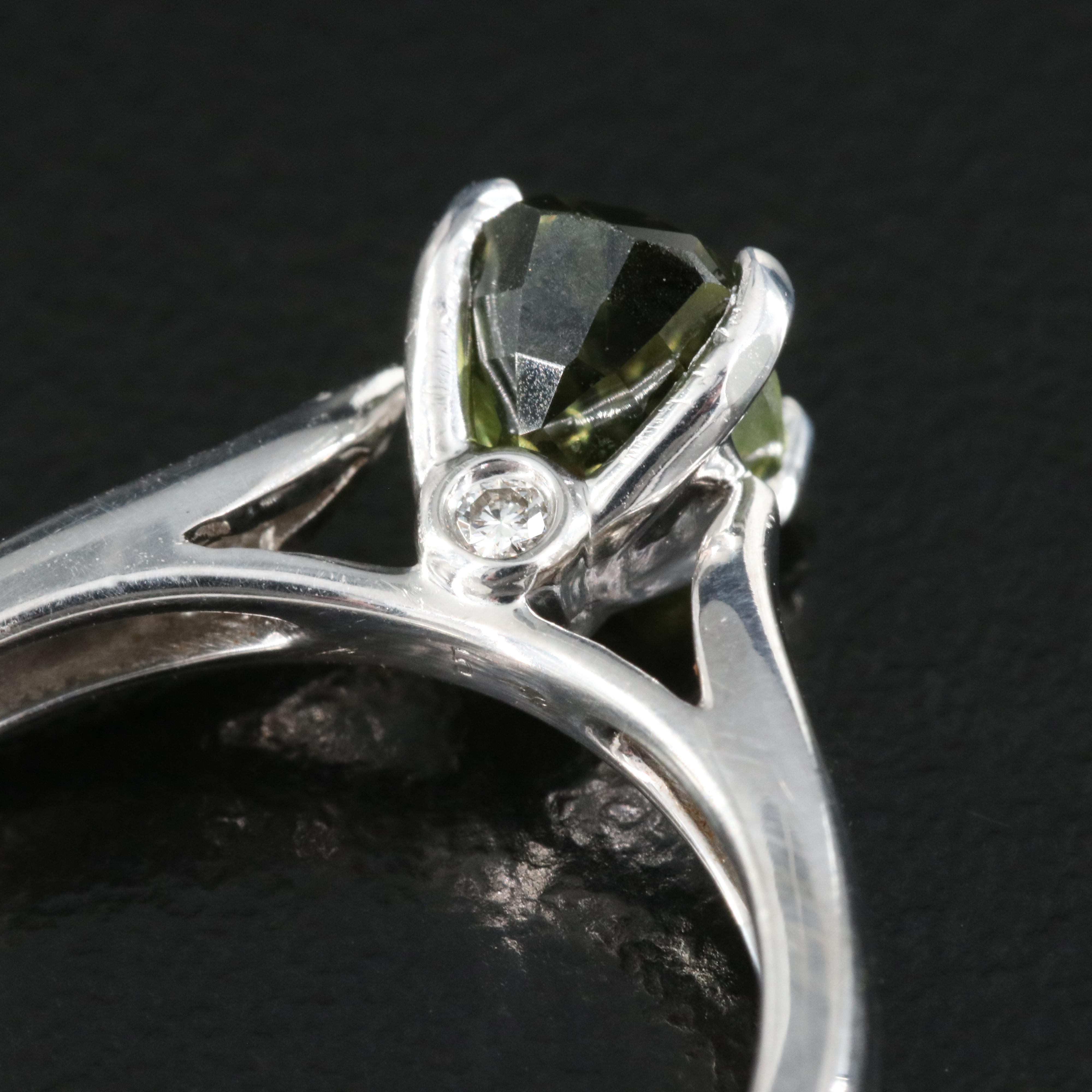 18K 1.46 CT Alexandrite and Diamond Ring with GIA Report