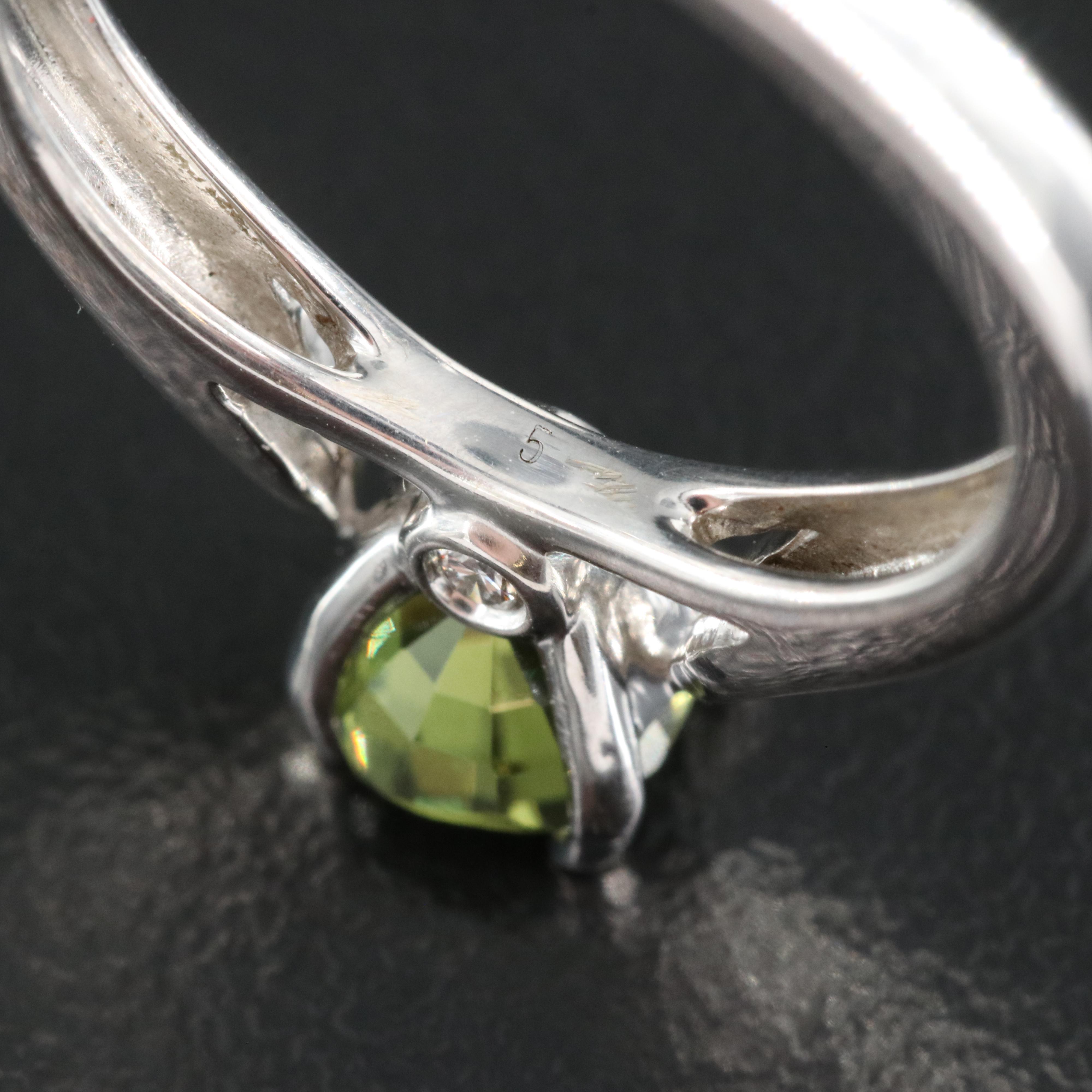 18K 1.46 CT Alexandrite and Diamond Ring with GIA Report