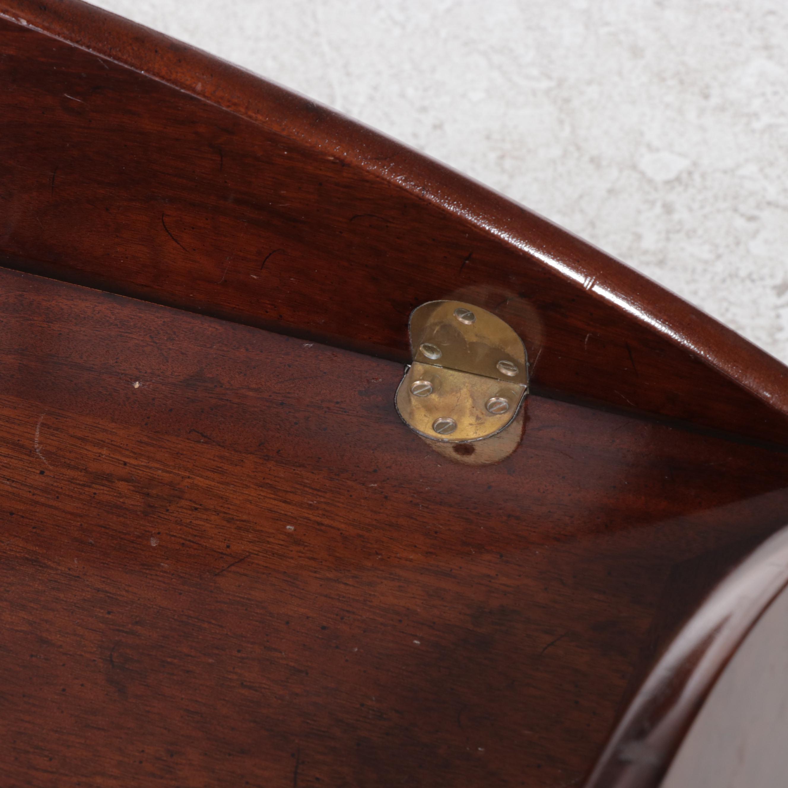 Henredon George III Style Mahogany Butler's Tray Coffee Table, Late 20th Century