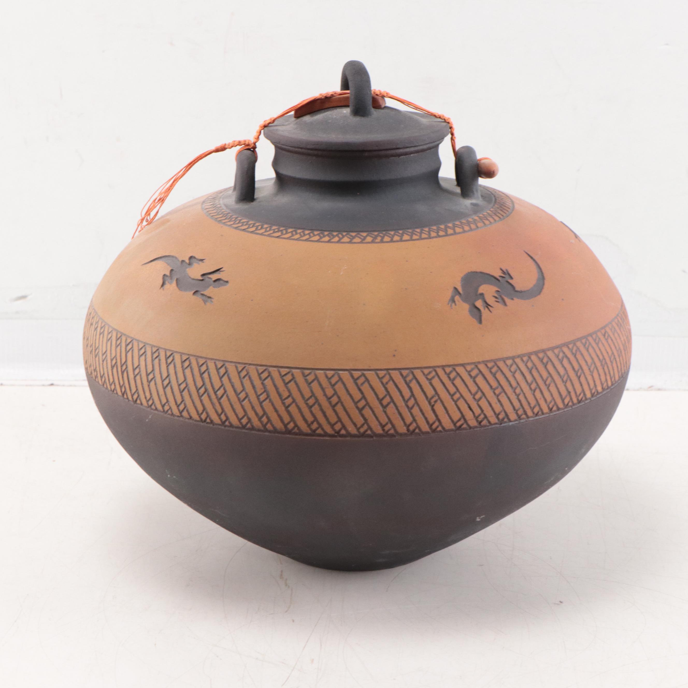 Southwest Style Earthenware Lidded Pot With Sgraffito Lizards