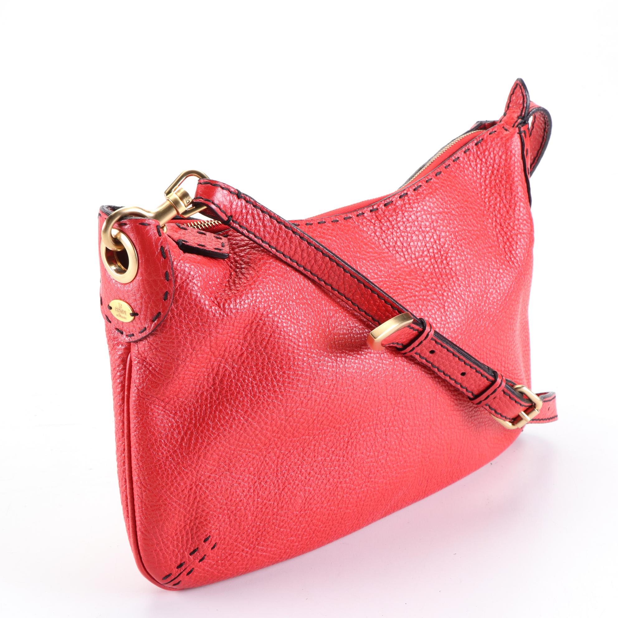 Fendi Selleria Shoulder Bag Medium in Red Leather