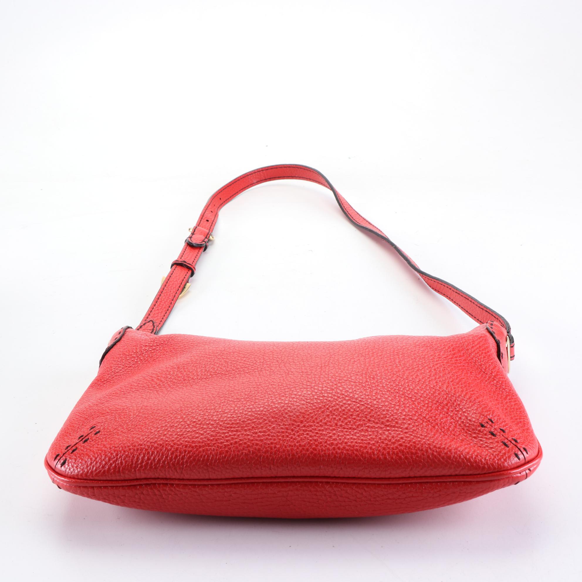 Fendi Selleria Shoulder Bag Medium in Red Leather