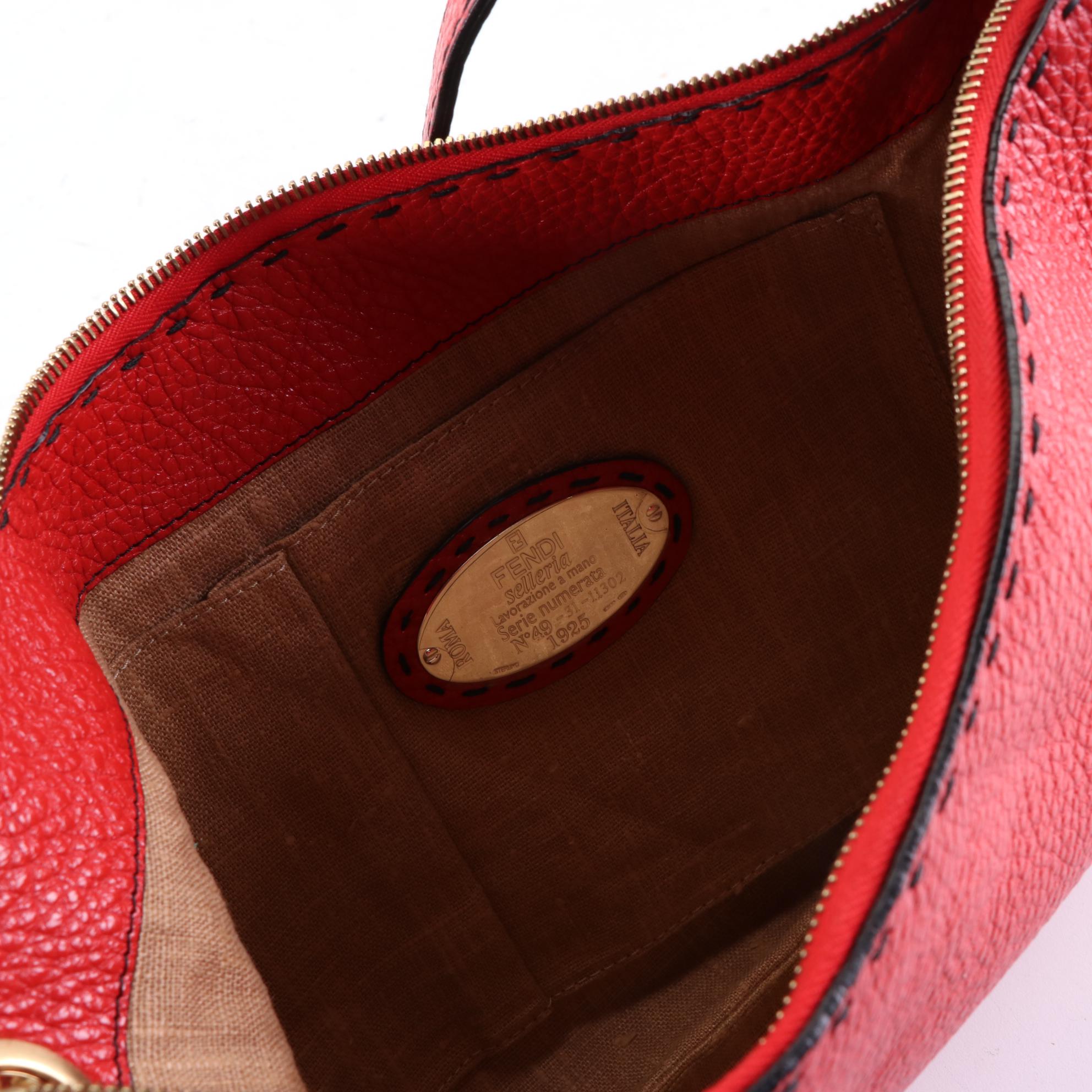 Fendi Selleria Shoulder Bag Medium in Red Leather
