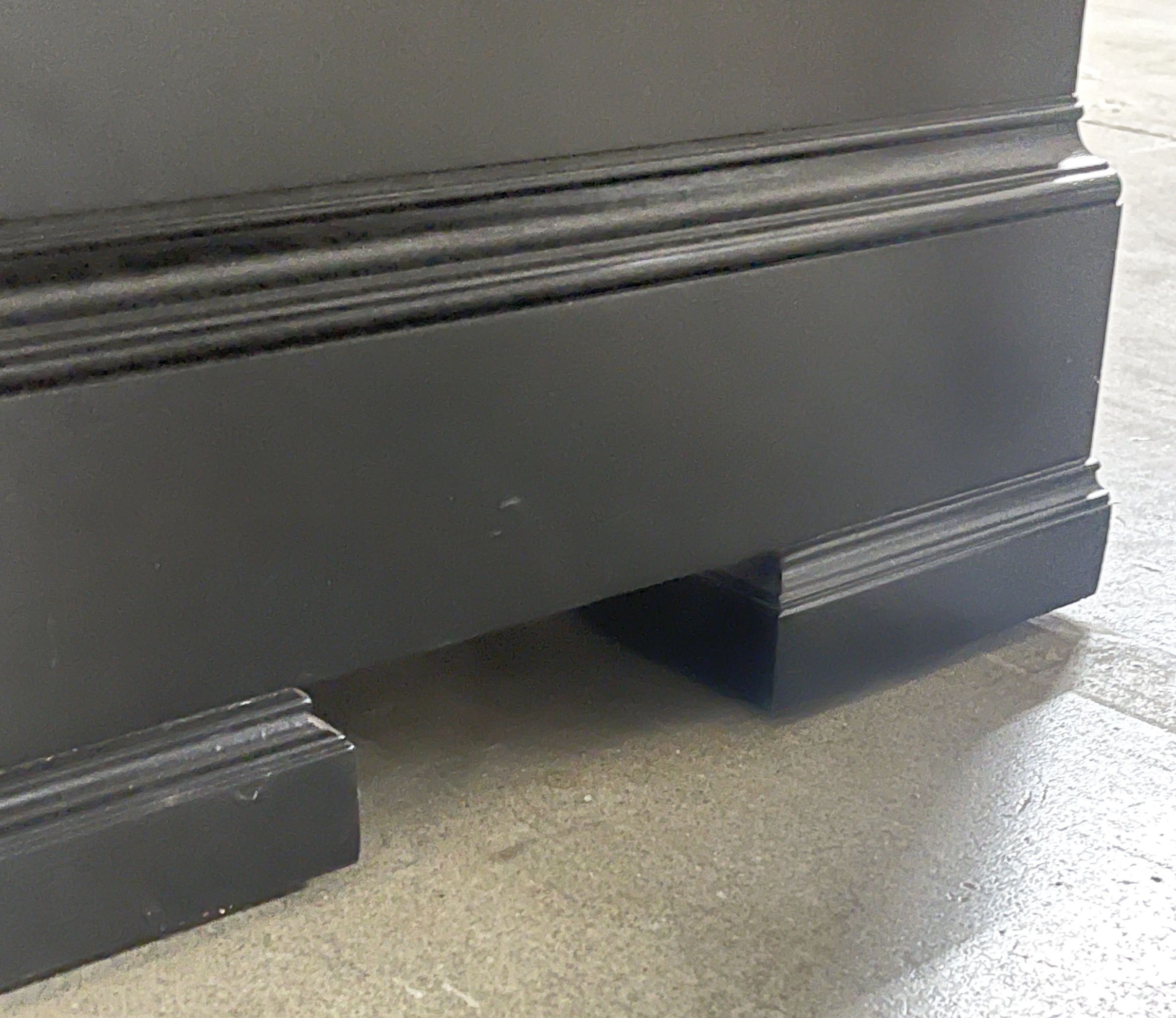 Ethan Allen "Birkhouse" Black Satin Display Cabinet with White Lacquer Interior