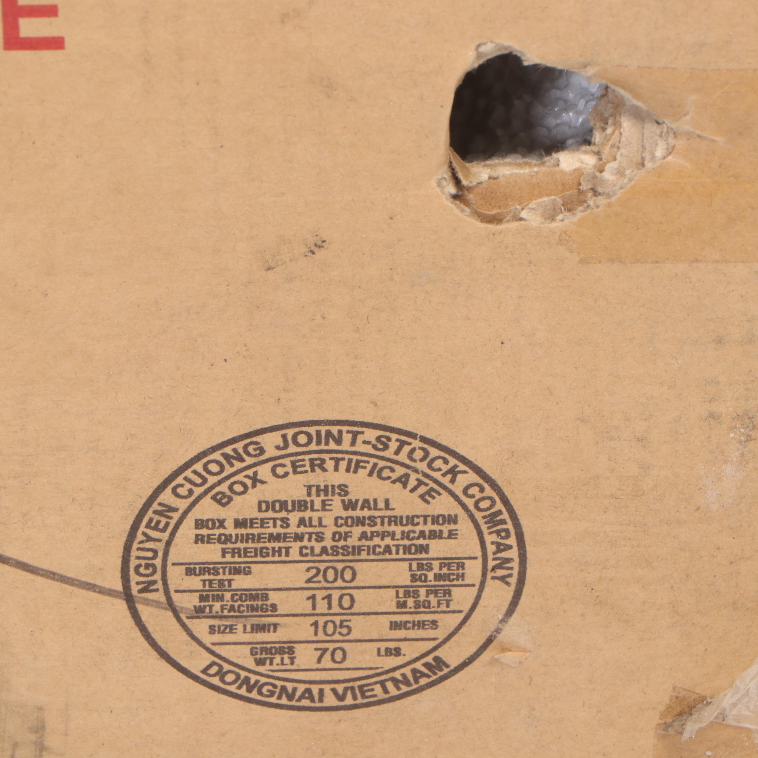 Hillsdale Furniture Charleston 42" Round Counter Height Pub Table