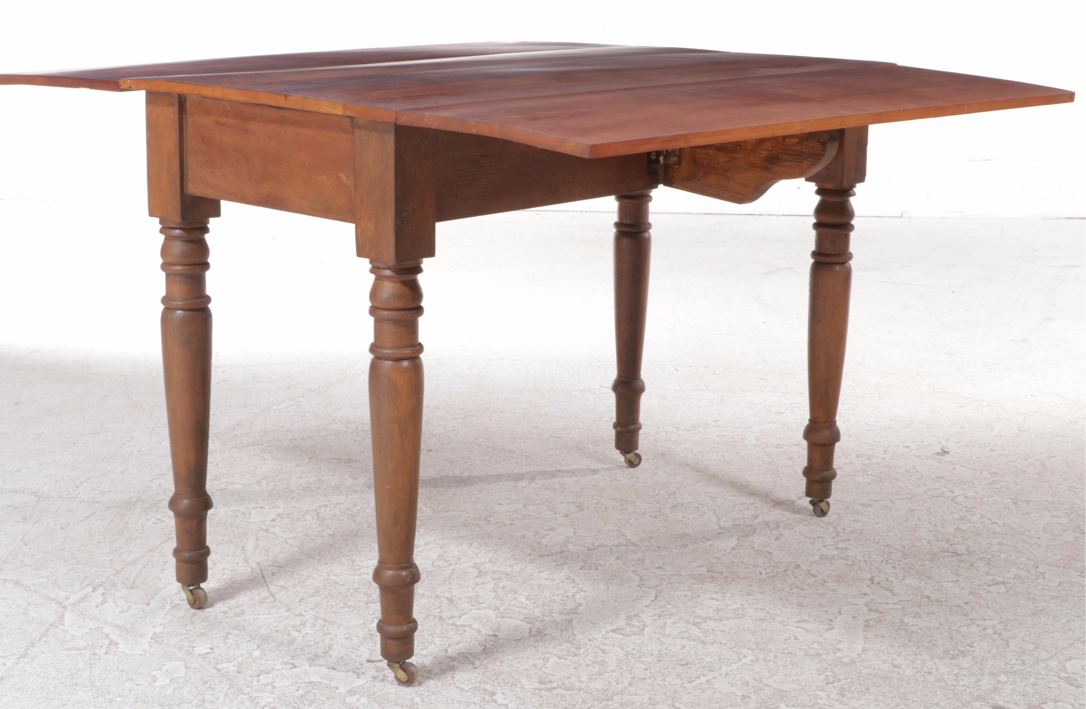 American Primitive Cherrywood and Oak Drop-Leaf Table, 19th Century