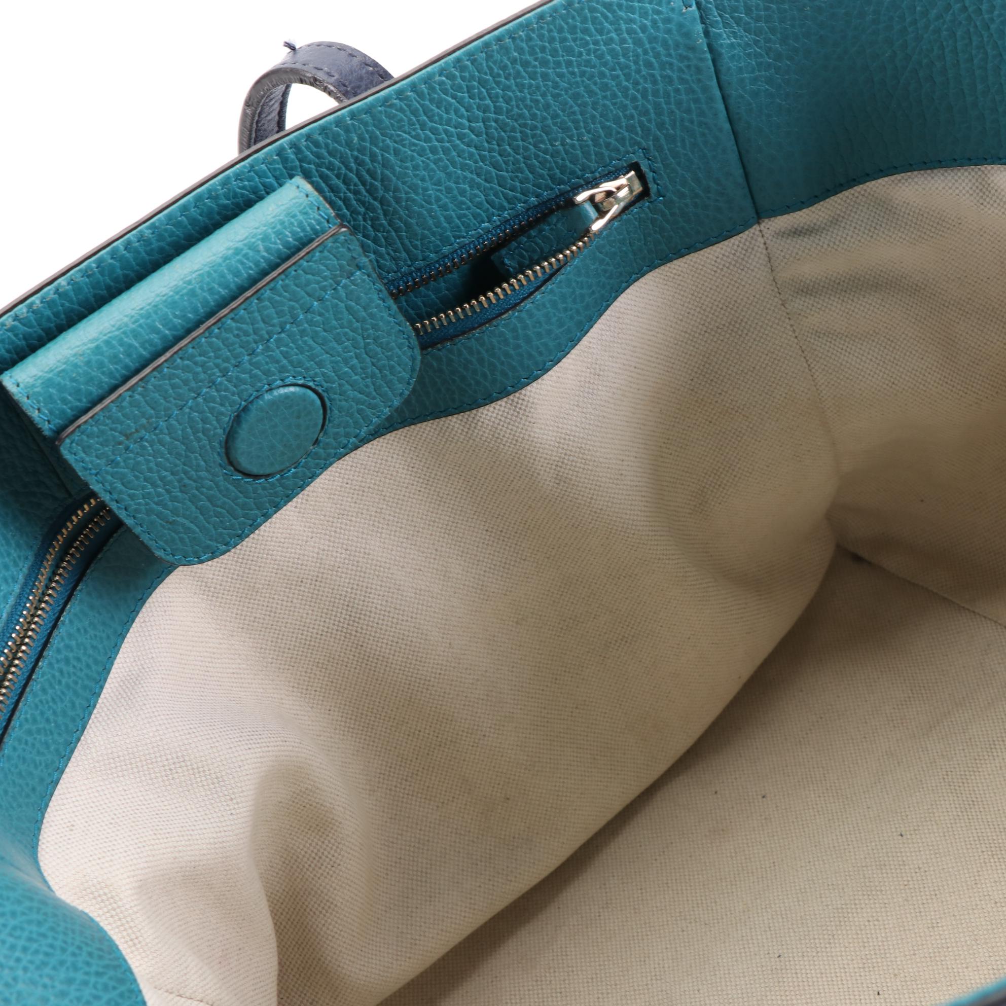 Gucci Medium Swing Shoulder Tote in Grainy Calfskin Leather