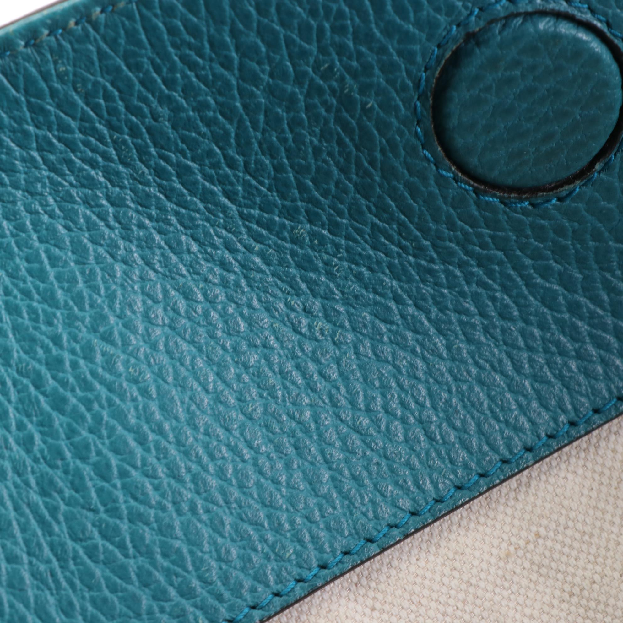 Gucci Medium Swing Shoulder Tote in Grainy Calfskin Leather