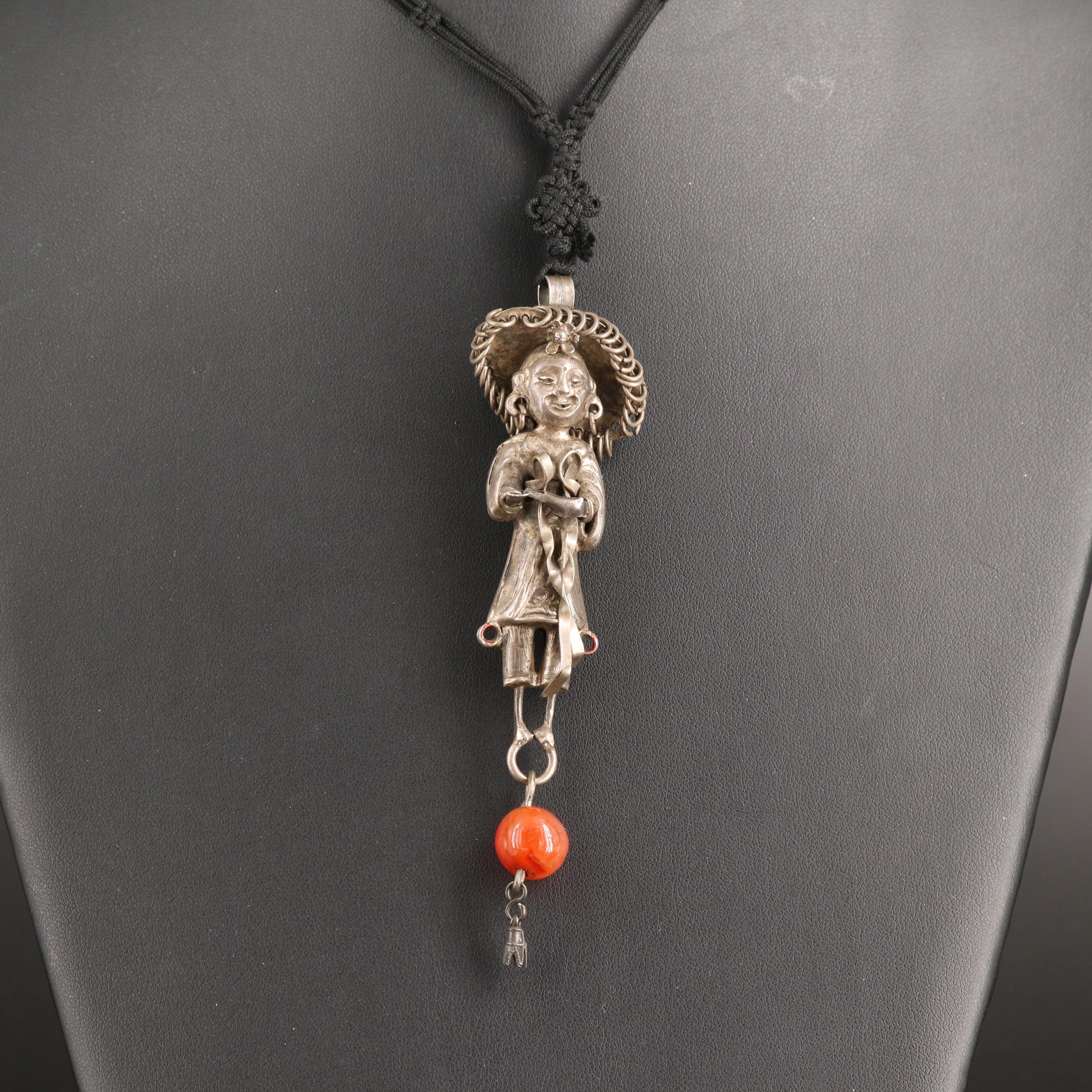 800 Silver Agate Asian Figure and Knotted Cord Necklace