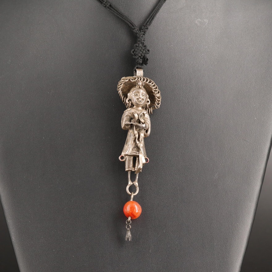 800 Silver Agate Asian Figure and Knotted Cord Necklace