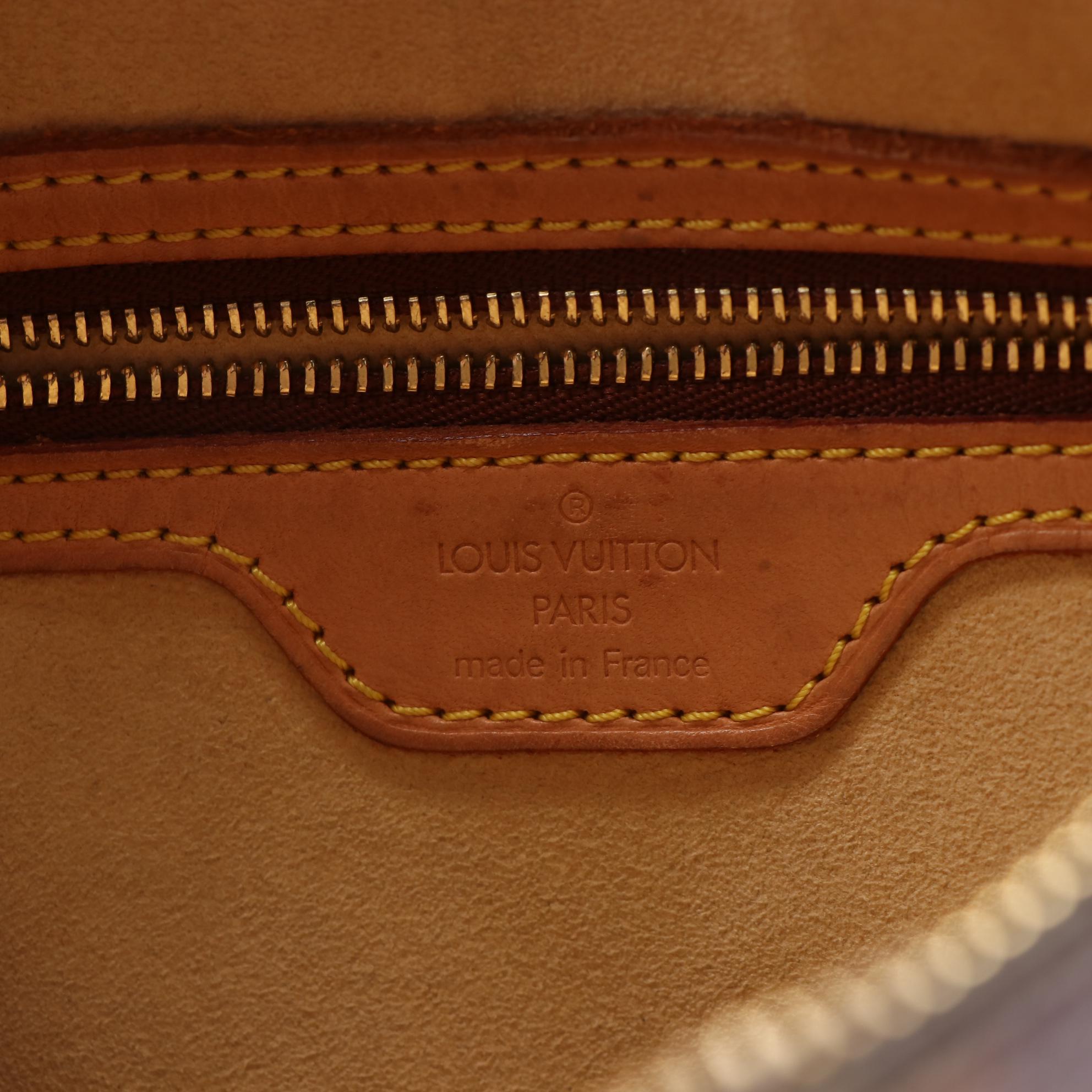 Louis Vuitton Looping GM Shoulder Bag in Monogram Canvas