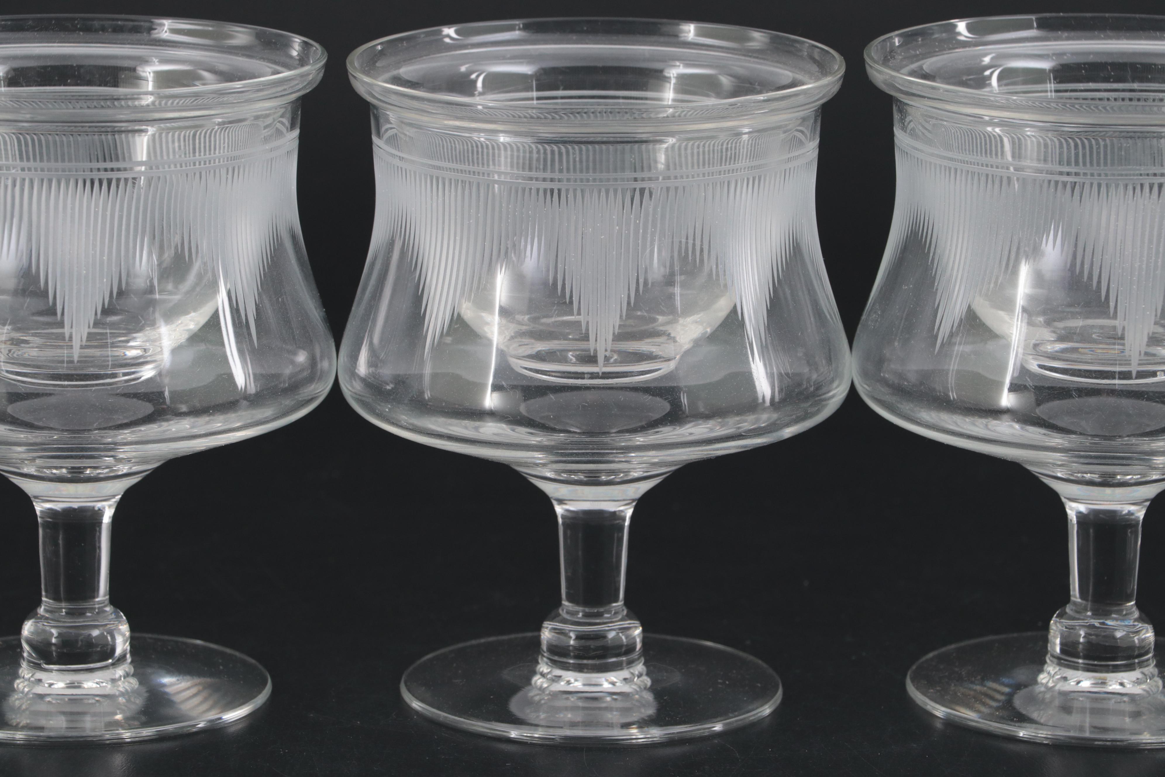 Footed Shrimp Cocktail Glasses with Liners