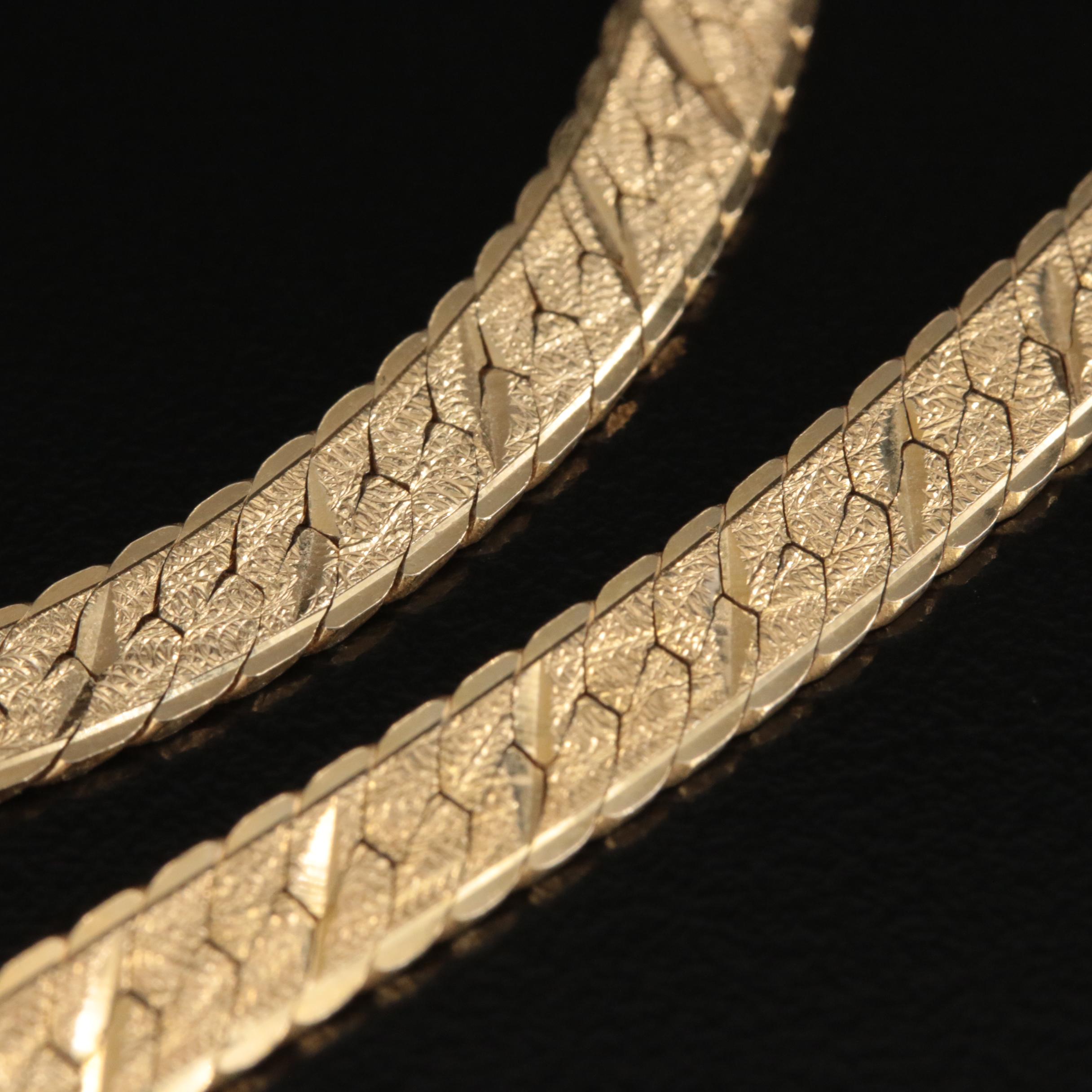 Italian 14K Patterned Herringbone Chain Necklace