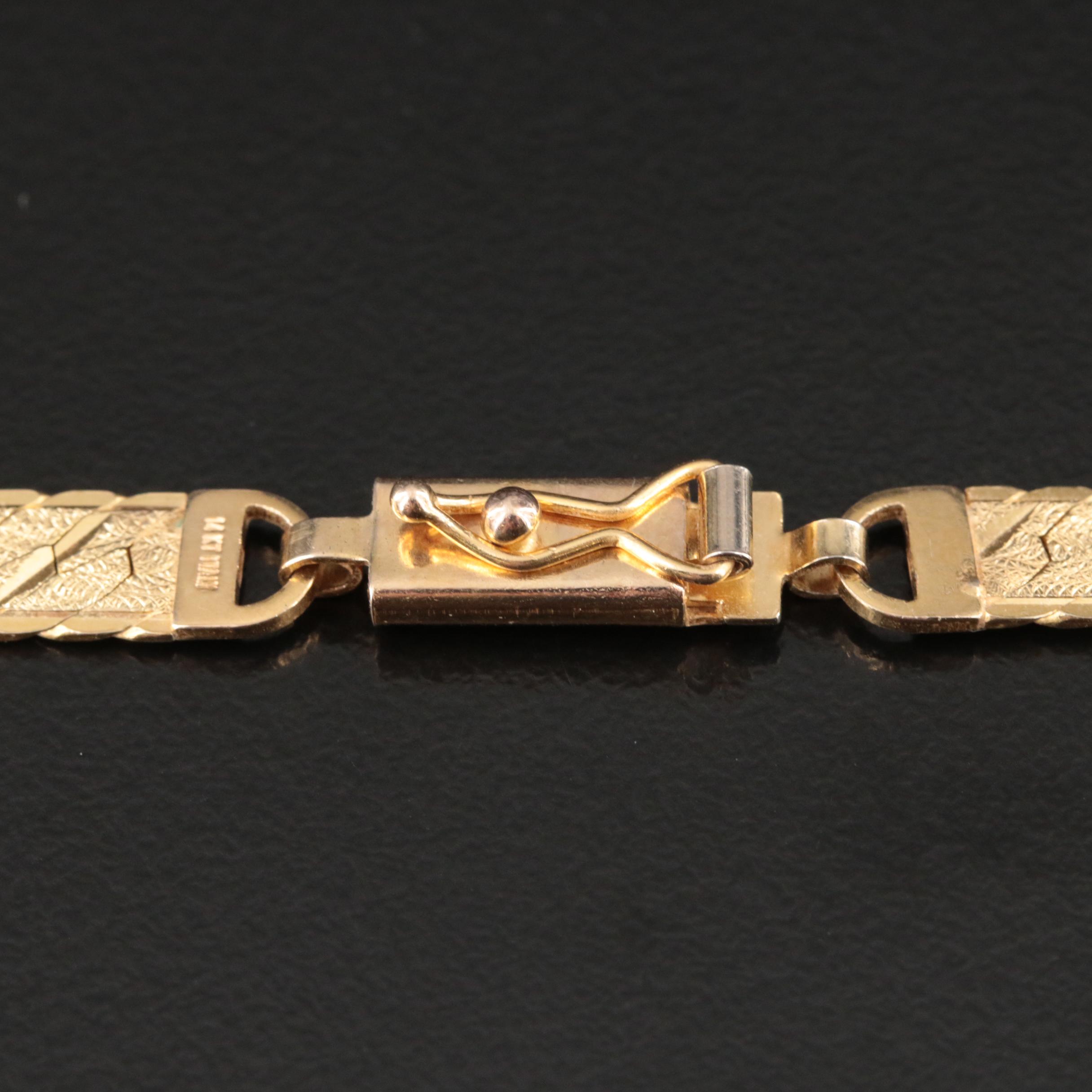 Italian 14K Patterned Herringbone Chain Necklace