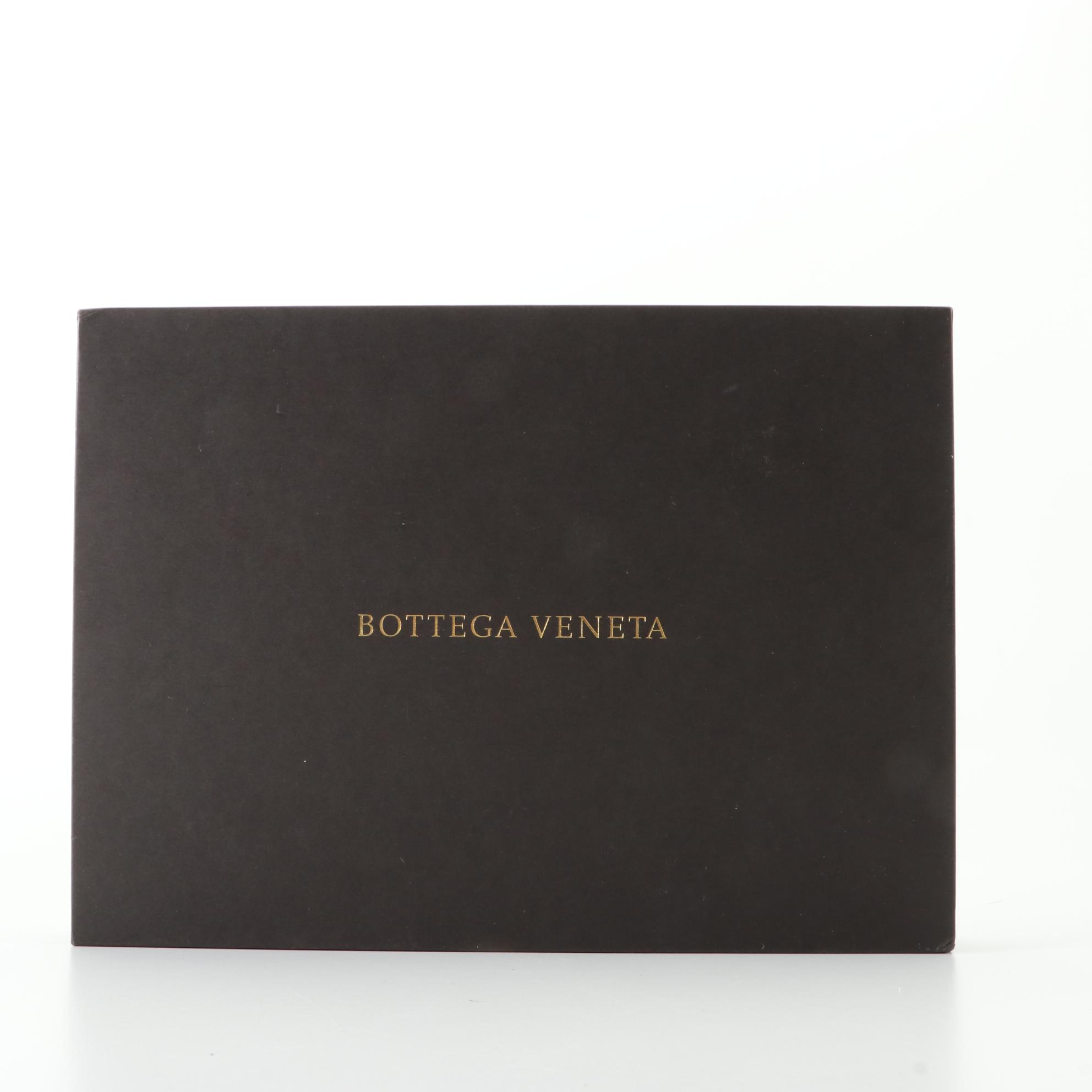 Bottega Veneta Wallet on Chain in Intrecciato and Smooth Nappa Leather with Box