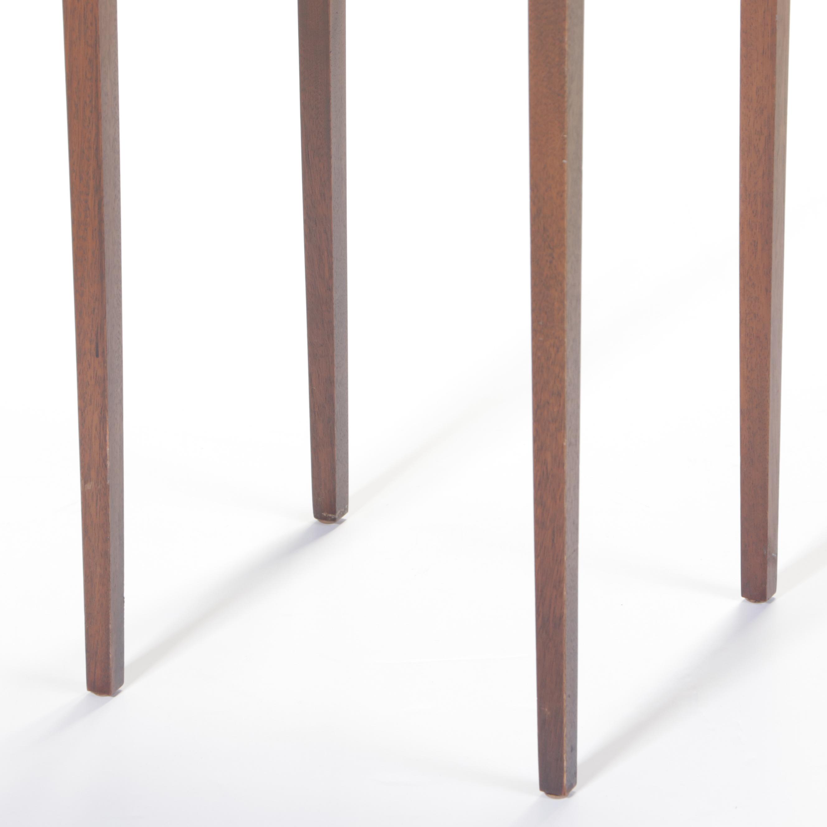 Small Federal Style Mahogany Side Table, 20th Century