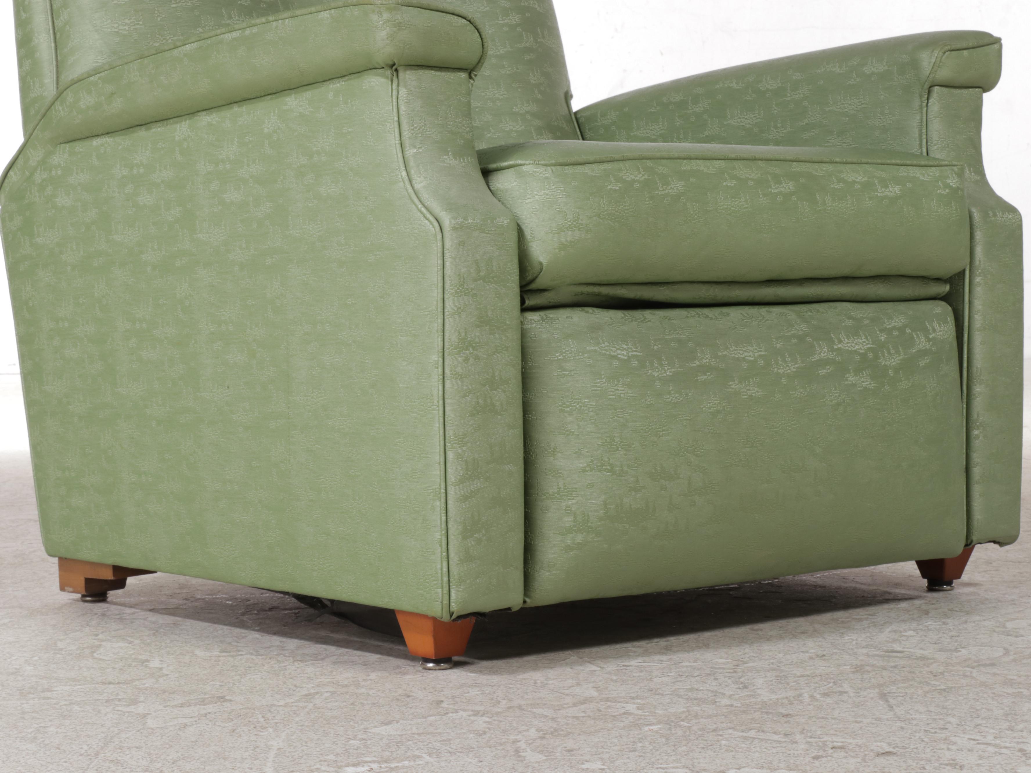 Niagara Therapy Mfg. Corp. Green Vinyl Cyclo-Massage Recliner