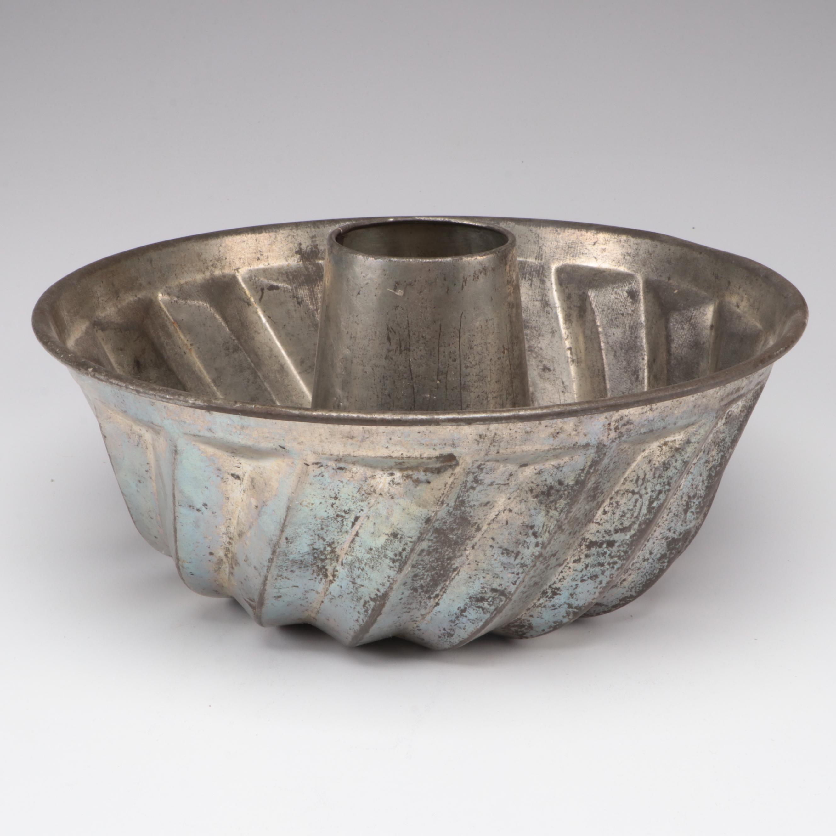 General Electric Glass Mixing Bowls, Copper Bundt Cake Pans and More