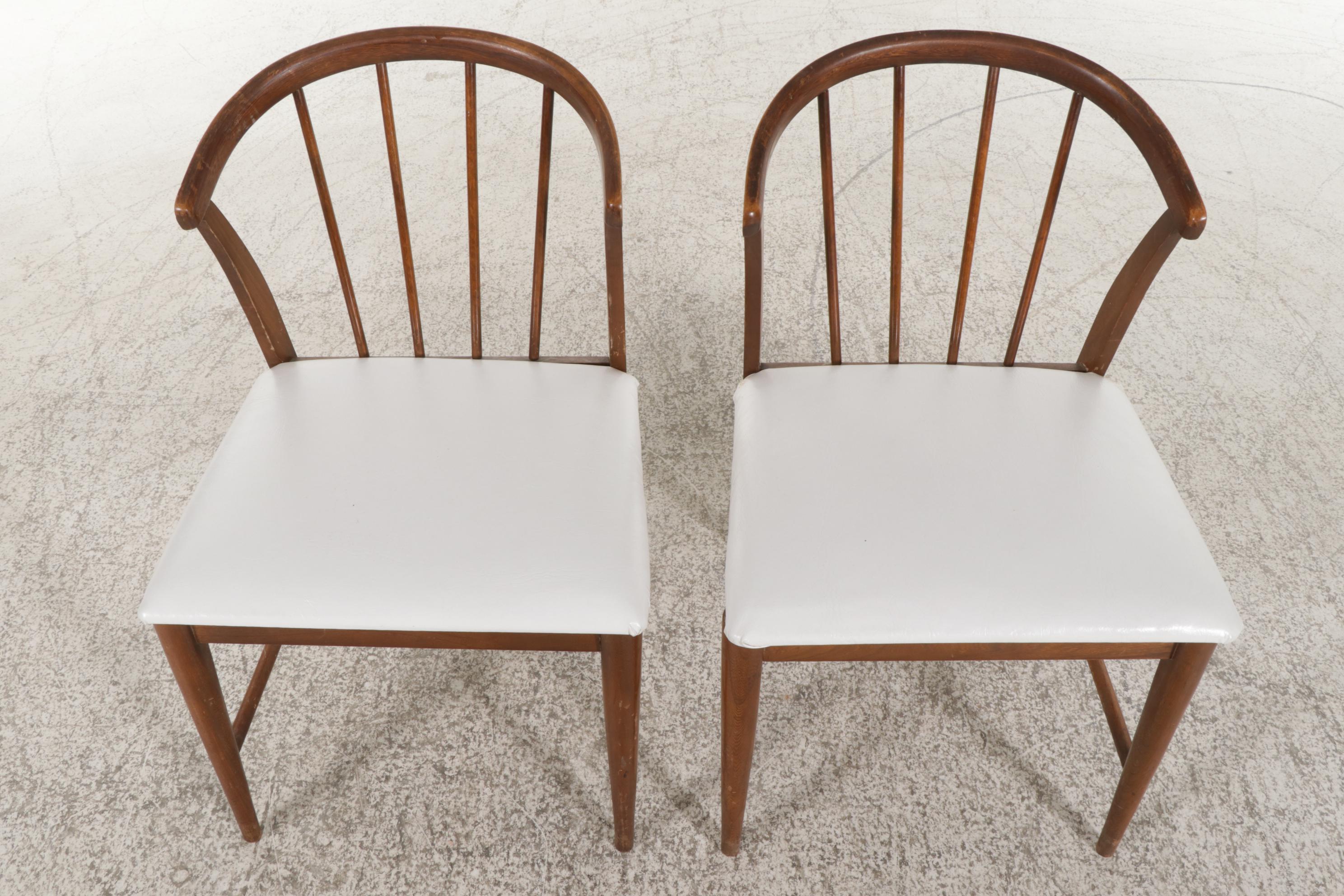 Pair of White Mid Century Modern Spindle-Back Side Chairs, 1960s