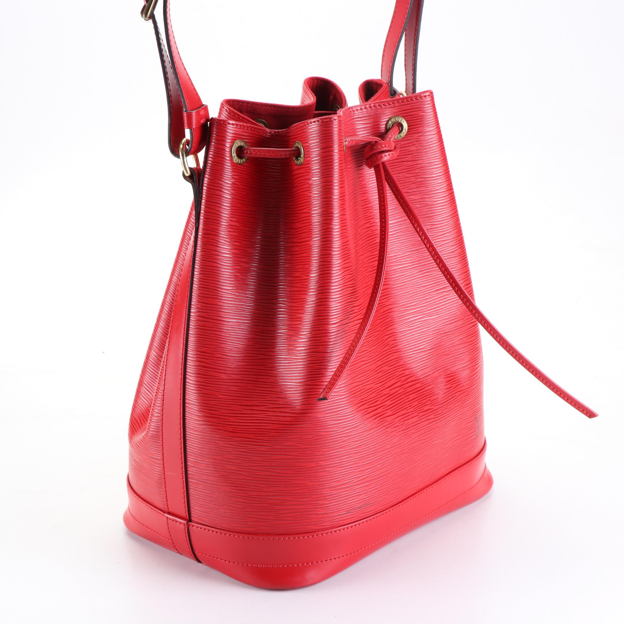 Louis Vuitton Noé Bucket Bag in Red Epi Leather