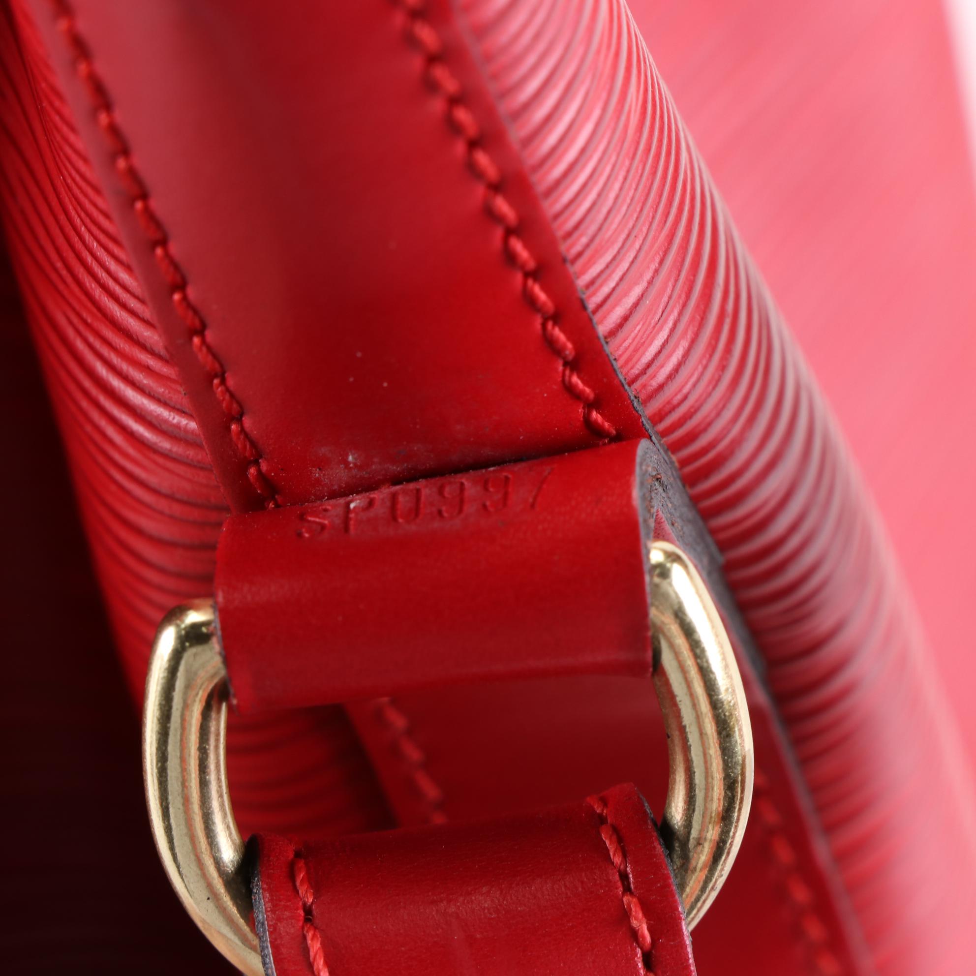 Louis Vuitton Noé Bucket Bag in Red Epi Leather