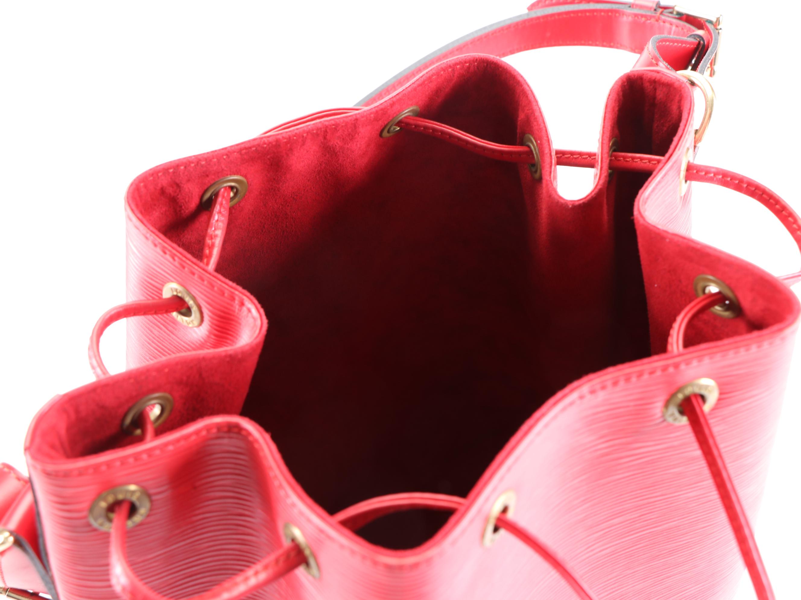 Louis Vuitton Noé Bucket Bag in Red Epi Leather
