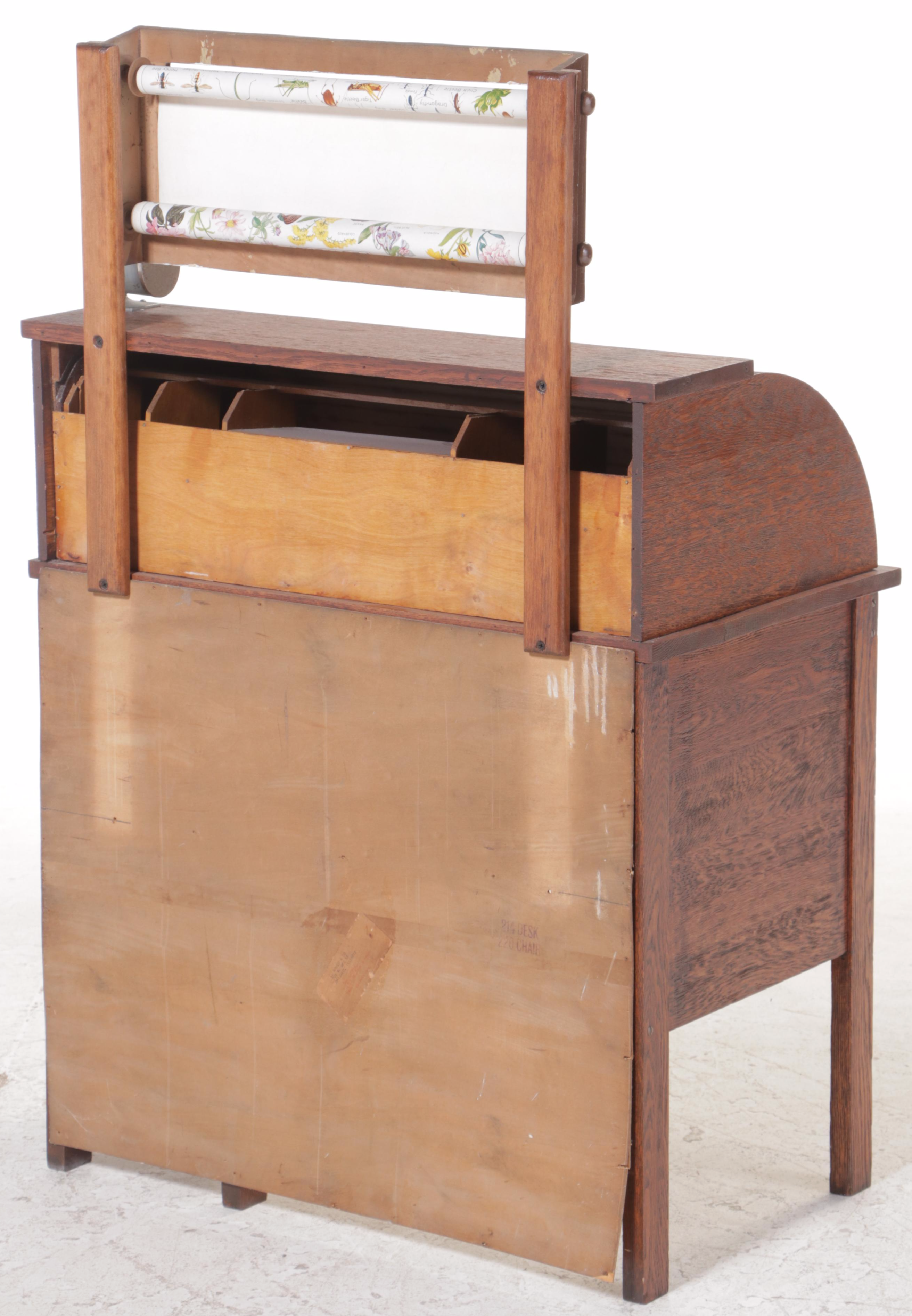 Eastman Mfg. Co. Oak Child's Roll-Top Desk, Early to Mid 20th Century