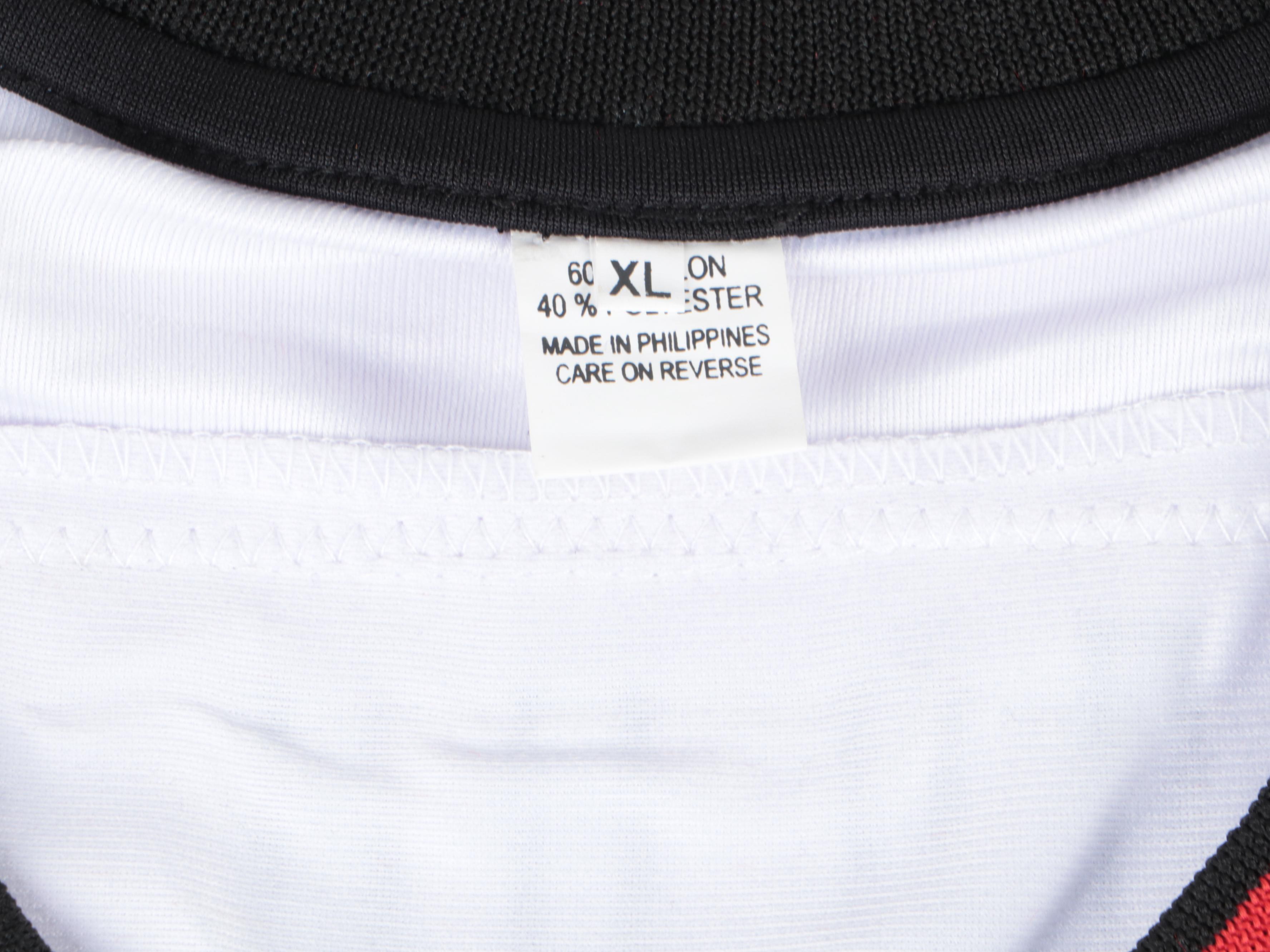 Bobby Hull Signed Chicago Blackhawks Hockey Jersey