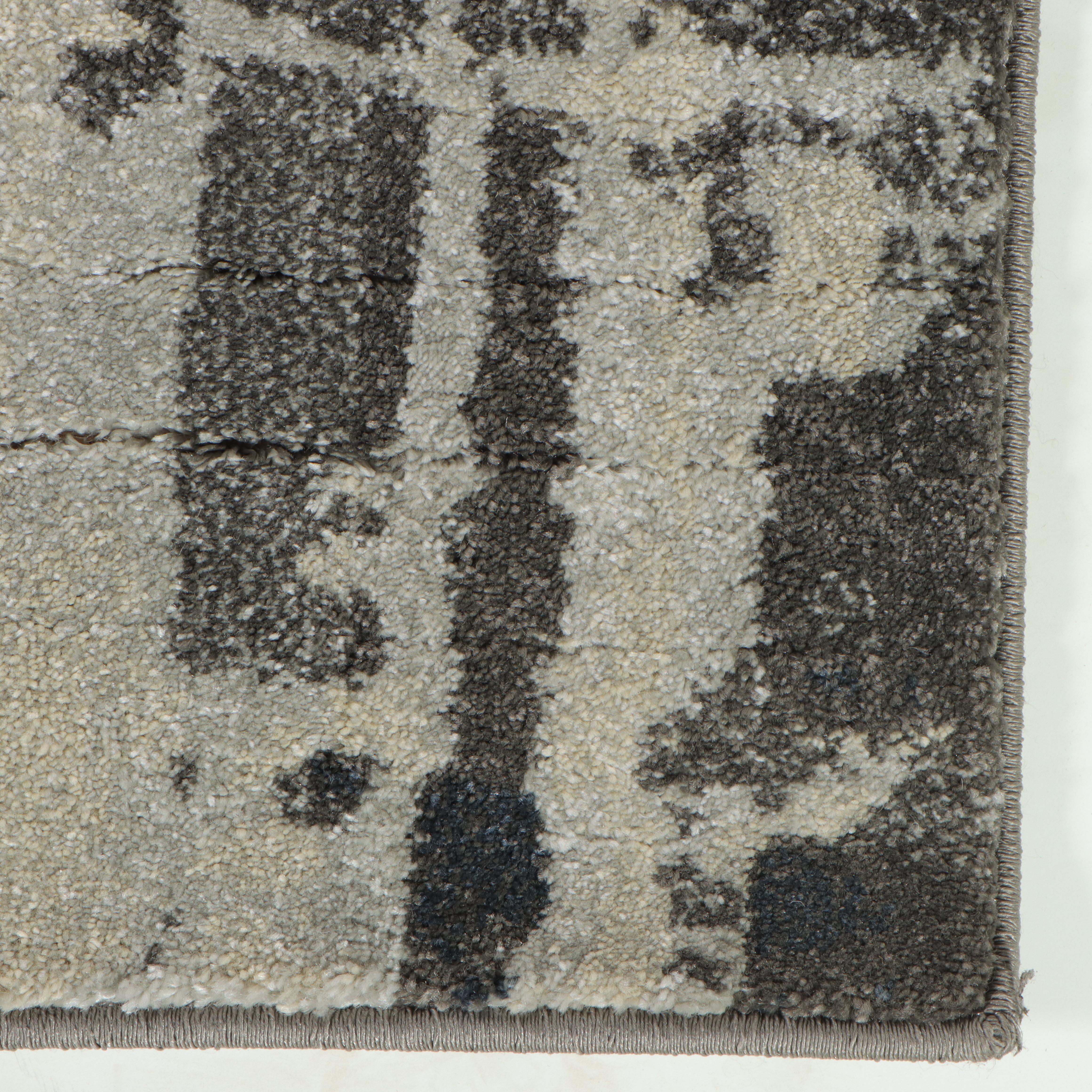 5'2 x 7'6 Machine Made The Rug Gallery Area Rug