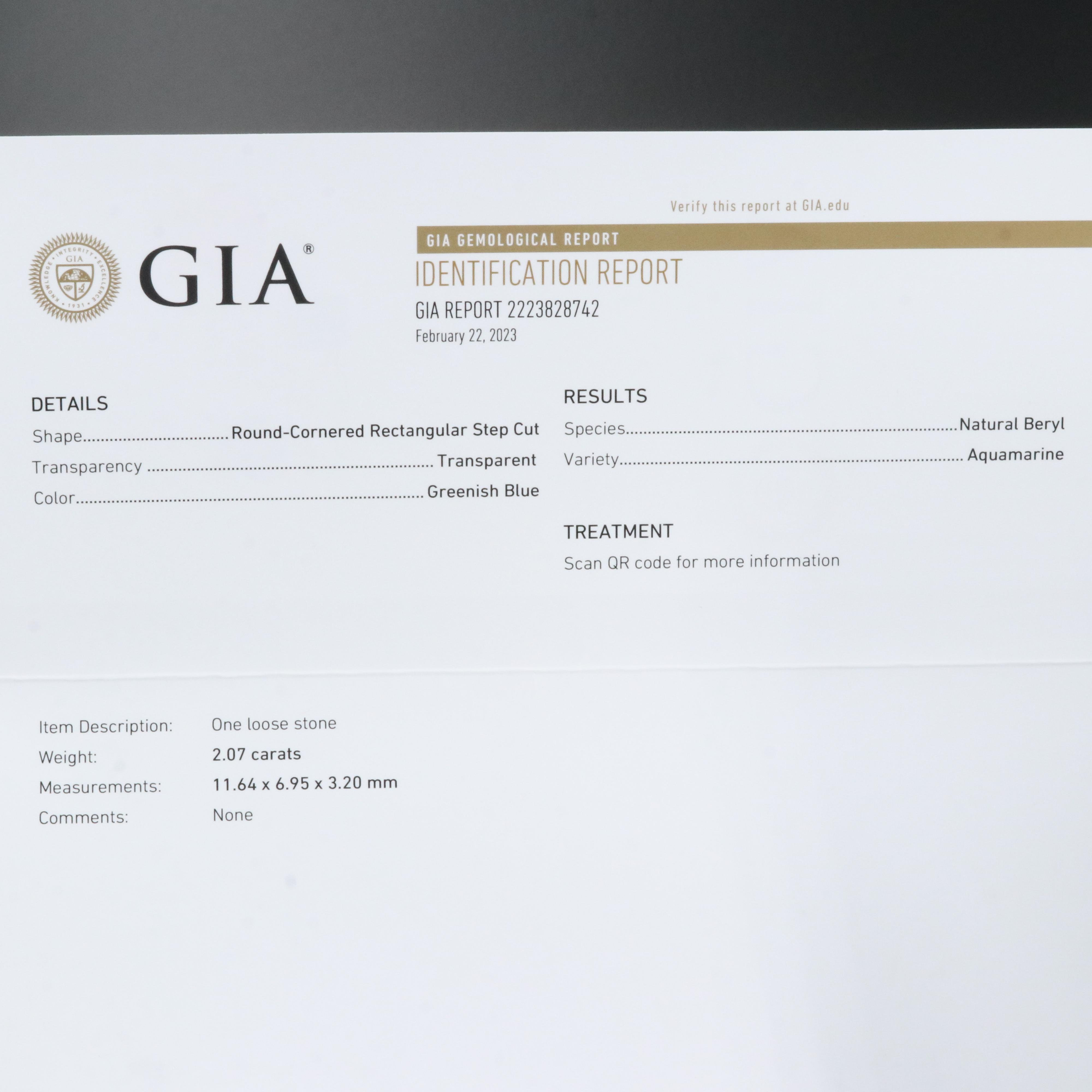 18K Aquamarine and Diamond Pendant Necklace with GIA Report