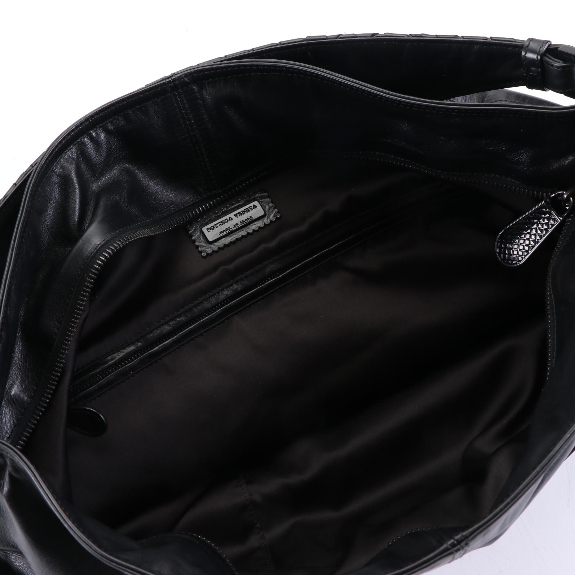 Bottega Veneta Hobo Bag in Leather with Intrecciato Strap