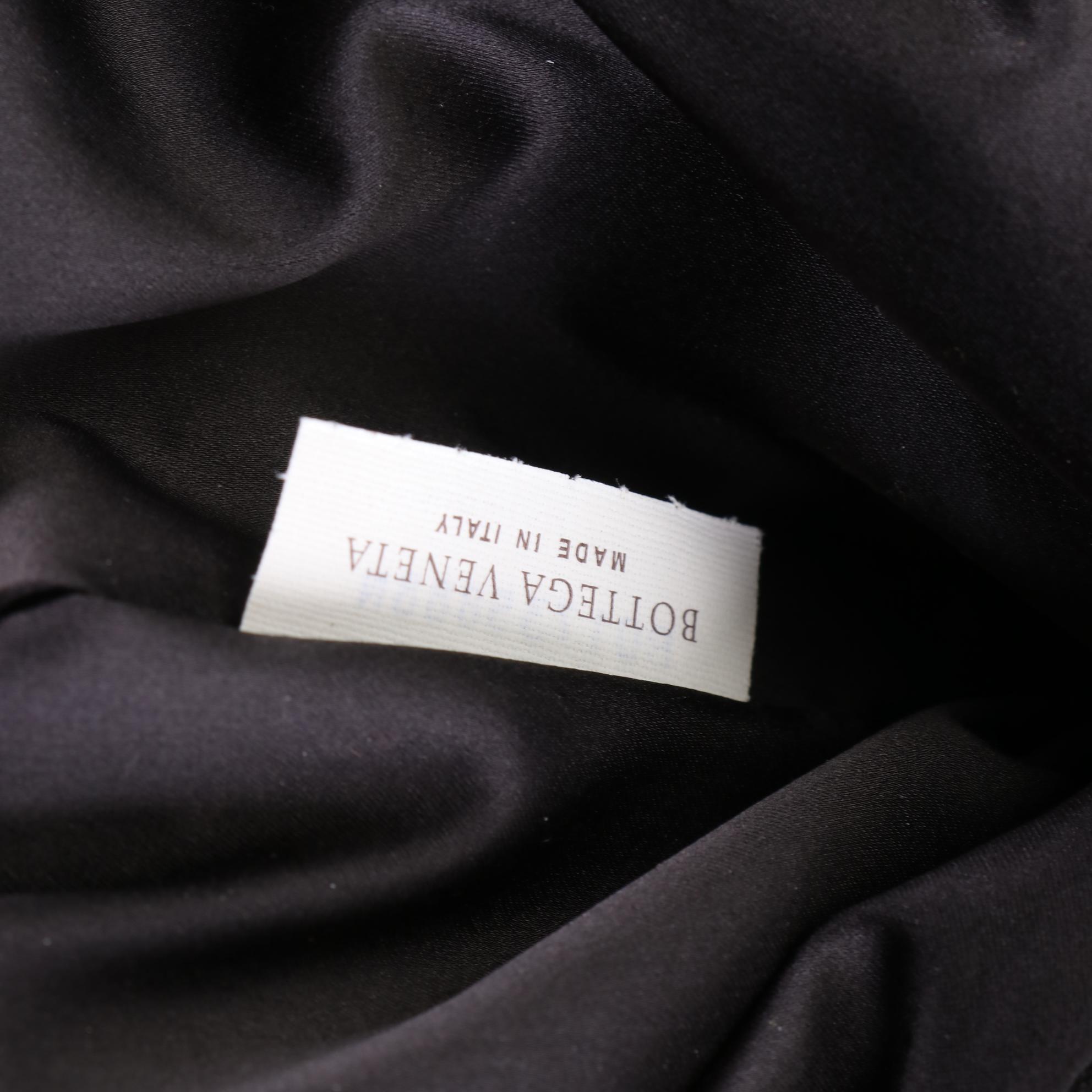 Bottega Veneta Hobo Bag in Leather with Intrecciato Strap