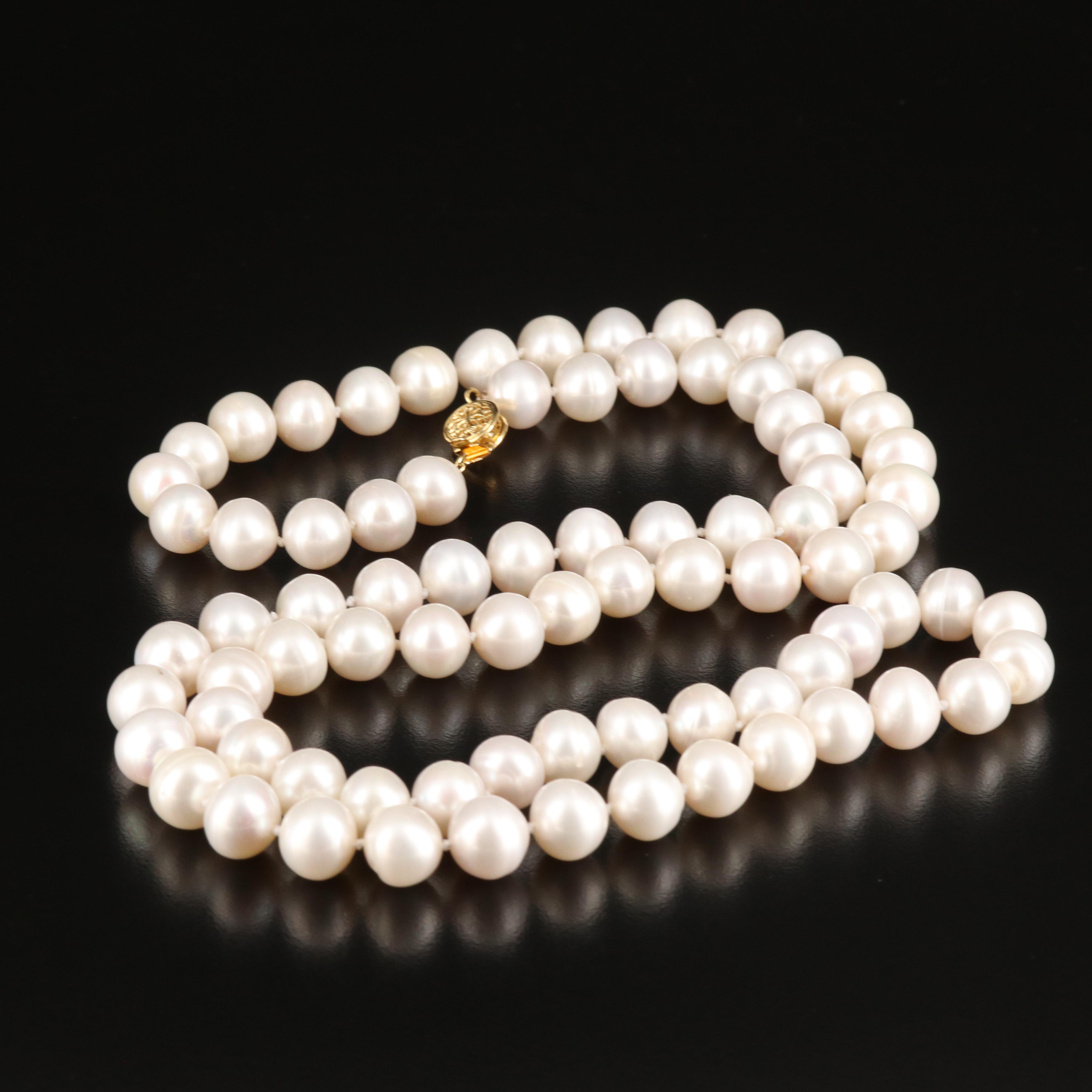 Rope Length Pearl Necklace