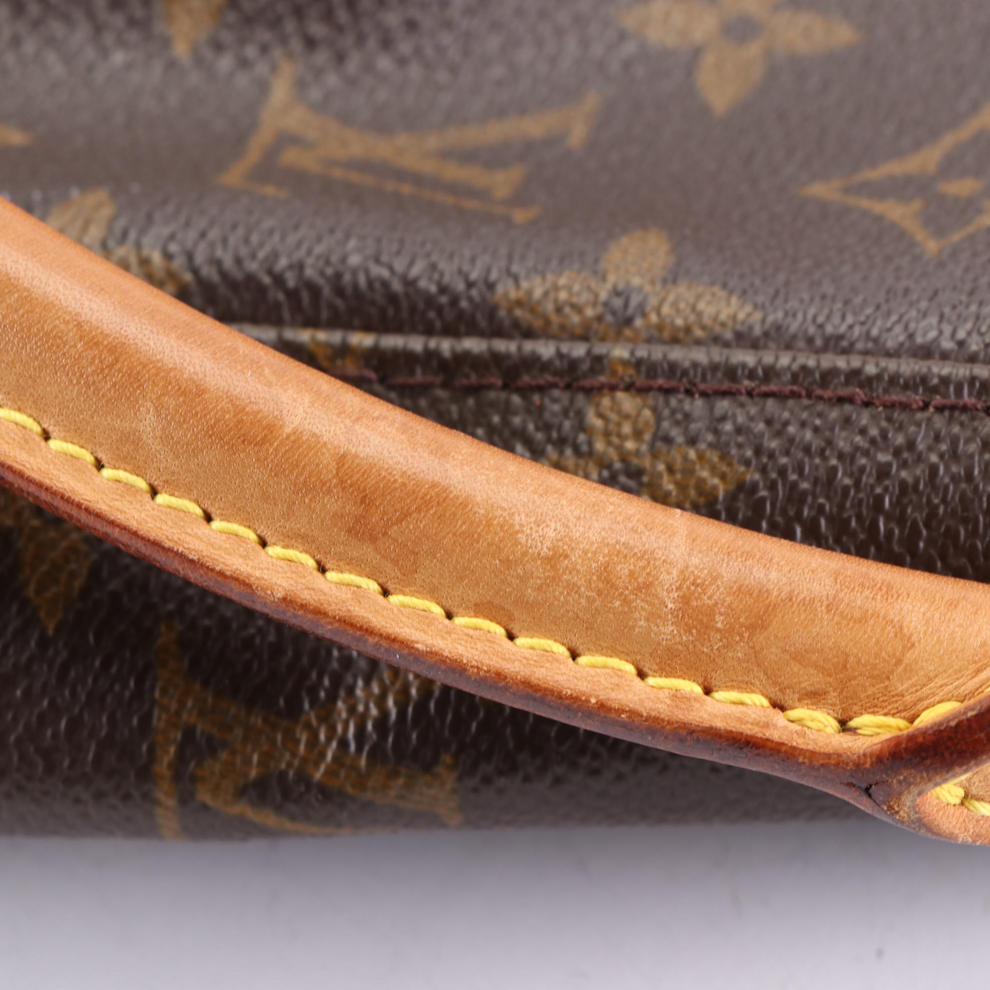 Louis Vuitton Looping GM in Monogram Canvas and Vachetta Leather