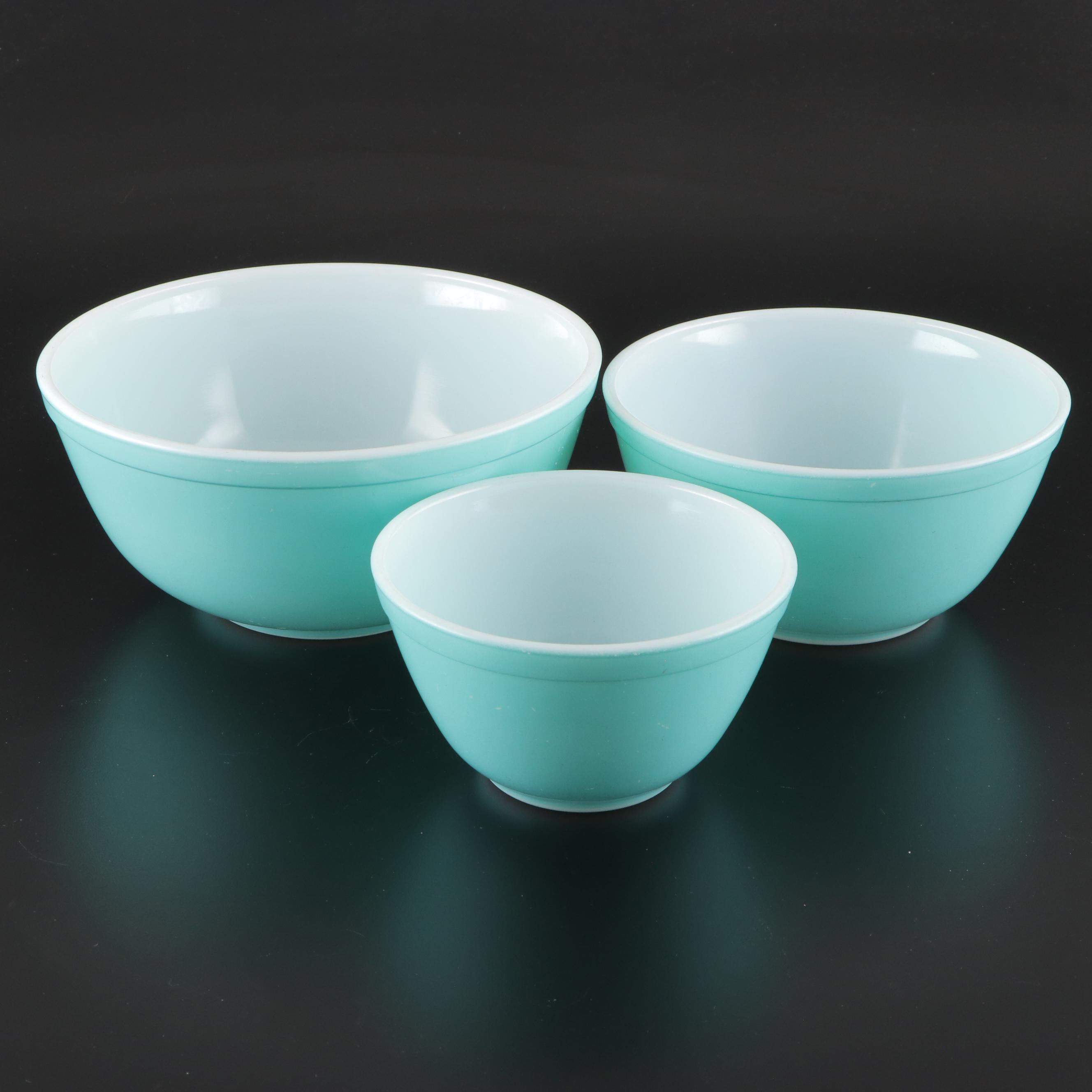 Pyrex Turquoise Mixing Bowls and Round Casserole with Lid, Mid-20th Century